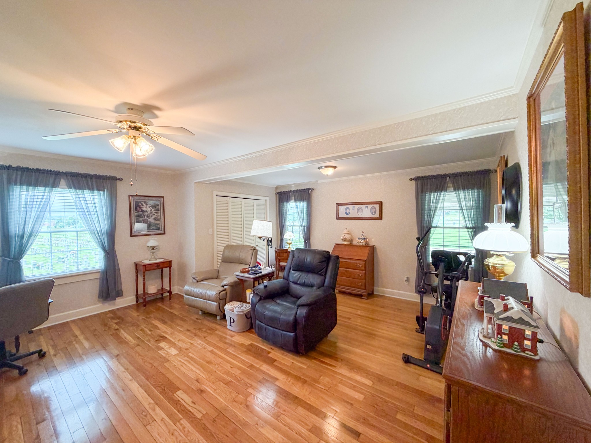 326 Ballentine St