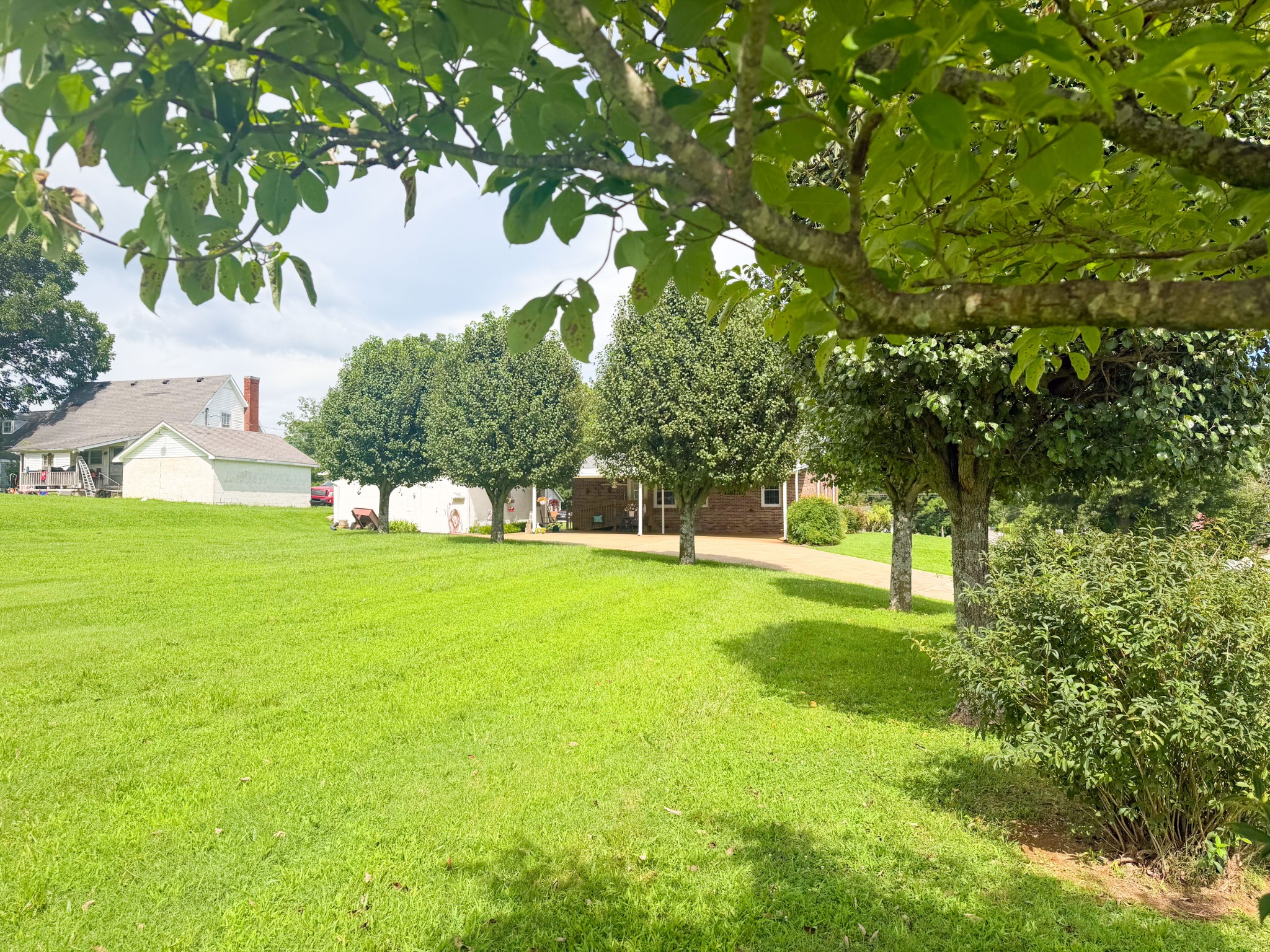 326 Ballentine St