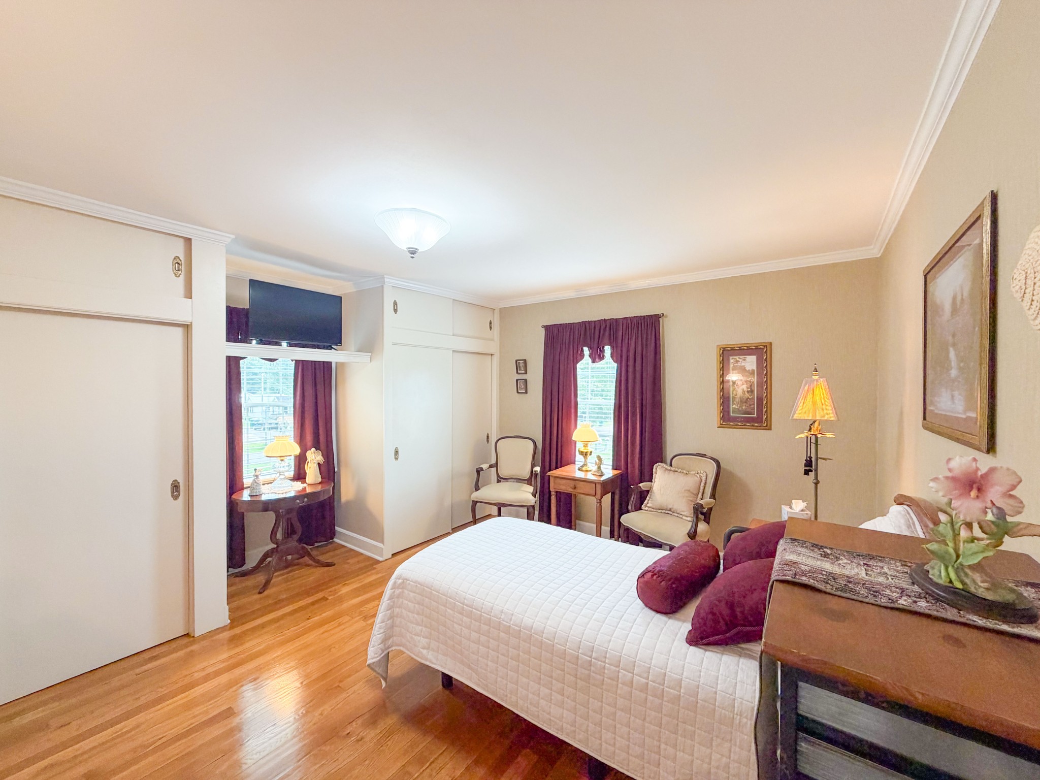 326 Ballentine St