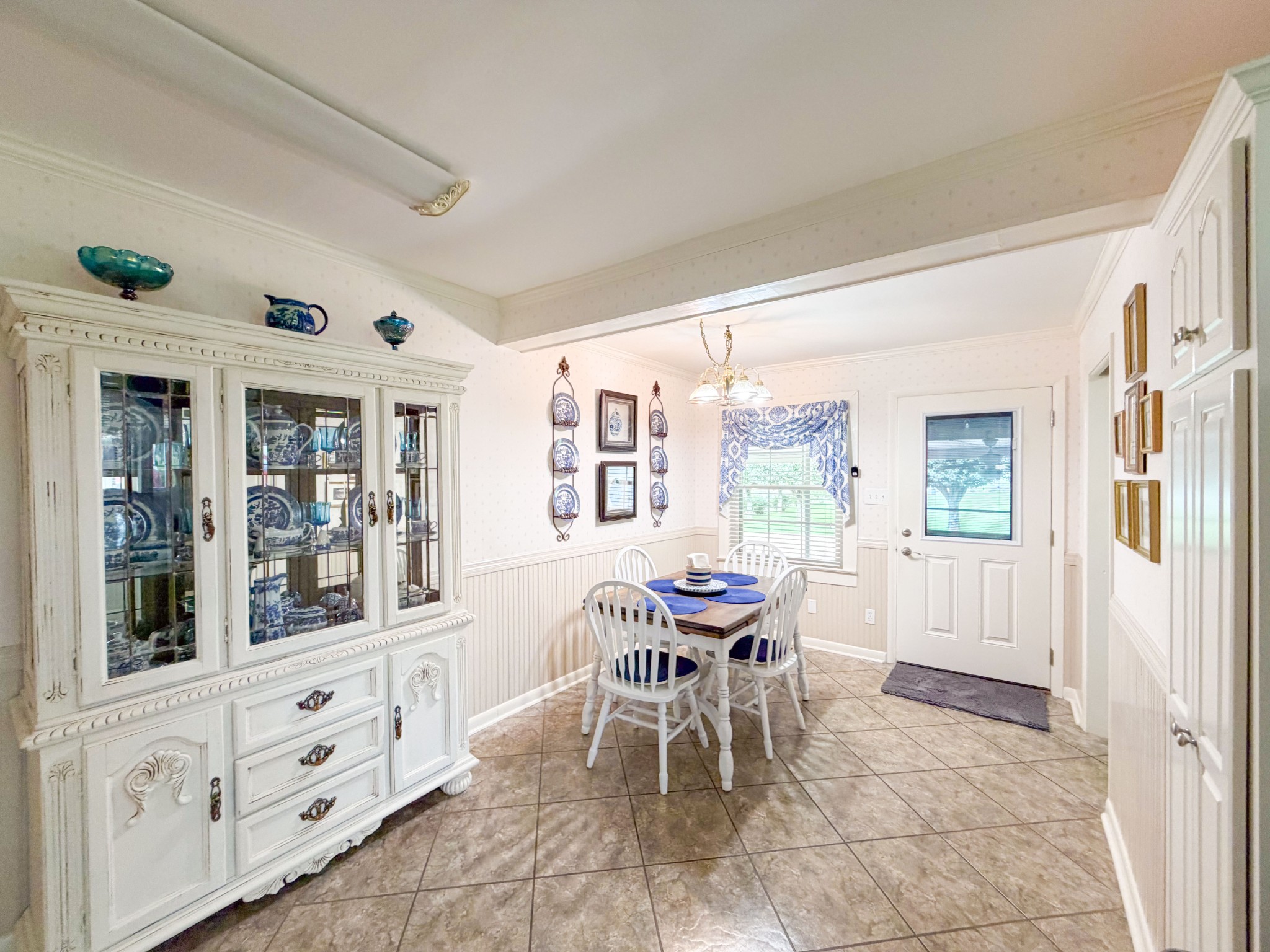 326 Ballentine St