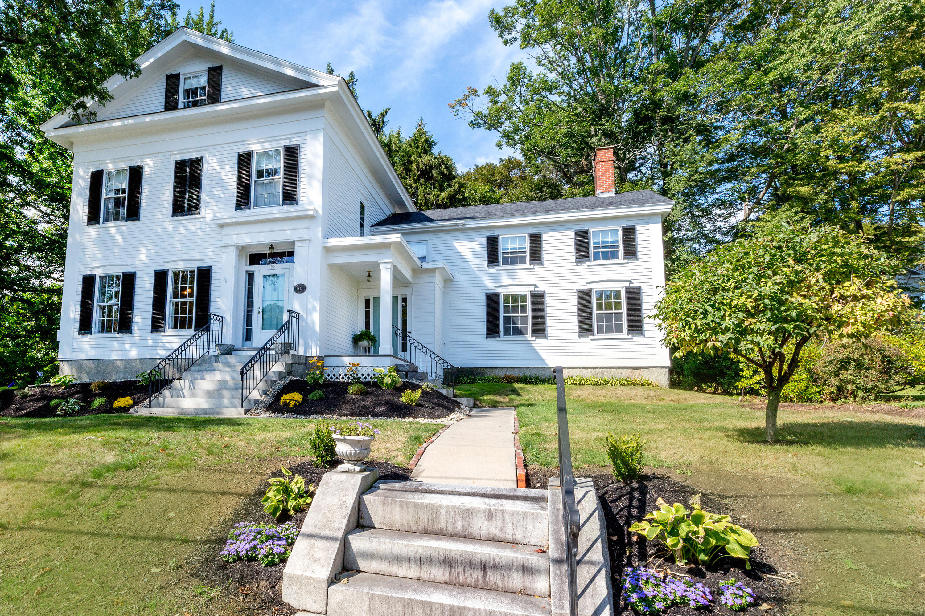 888 Middle Street