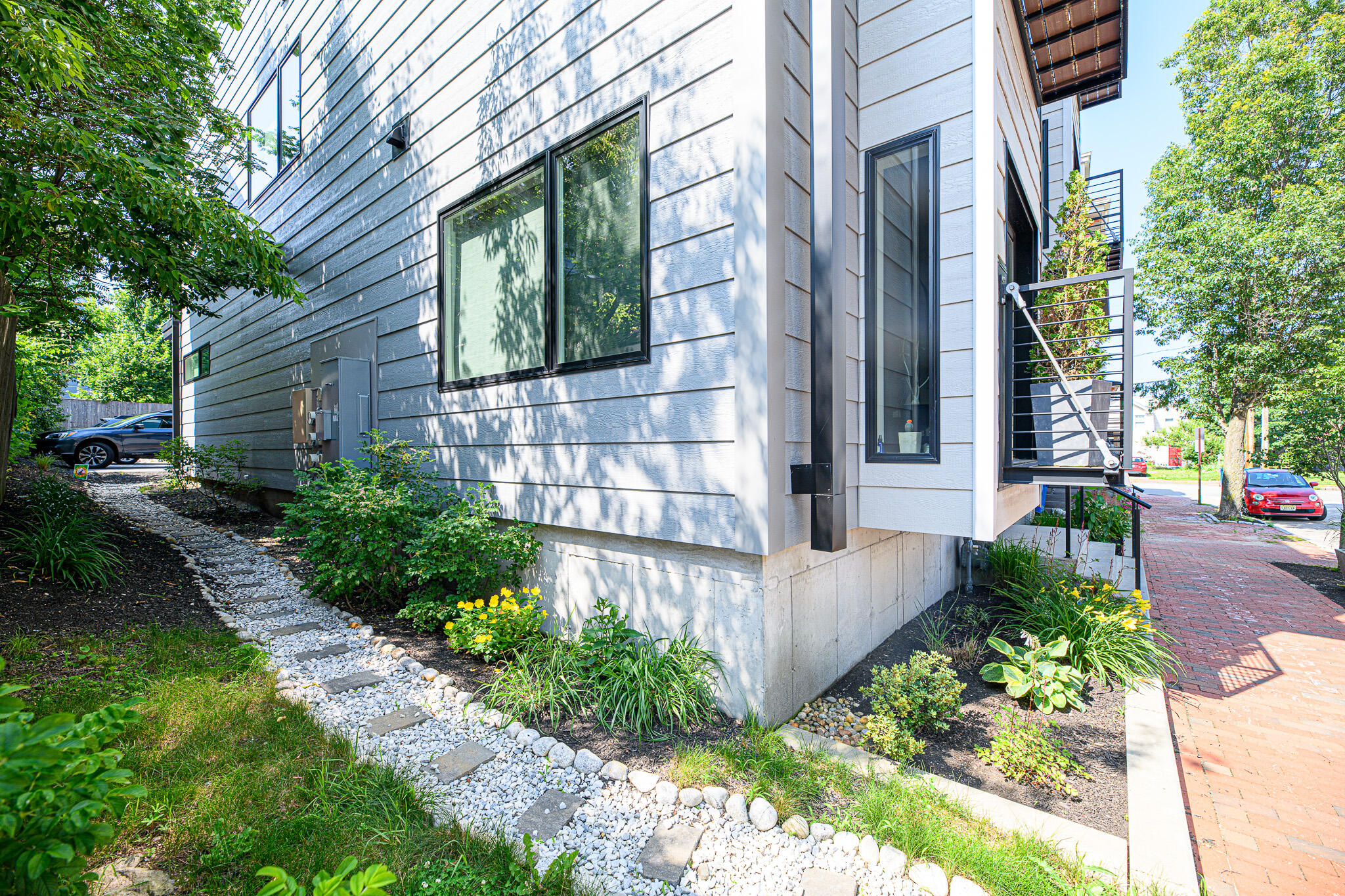 5 Cumberland Avenue, 6