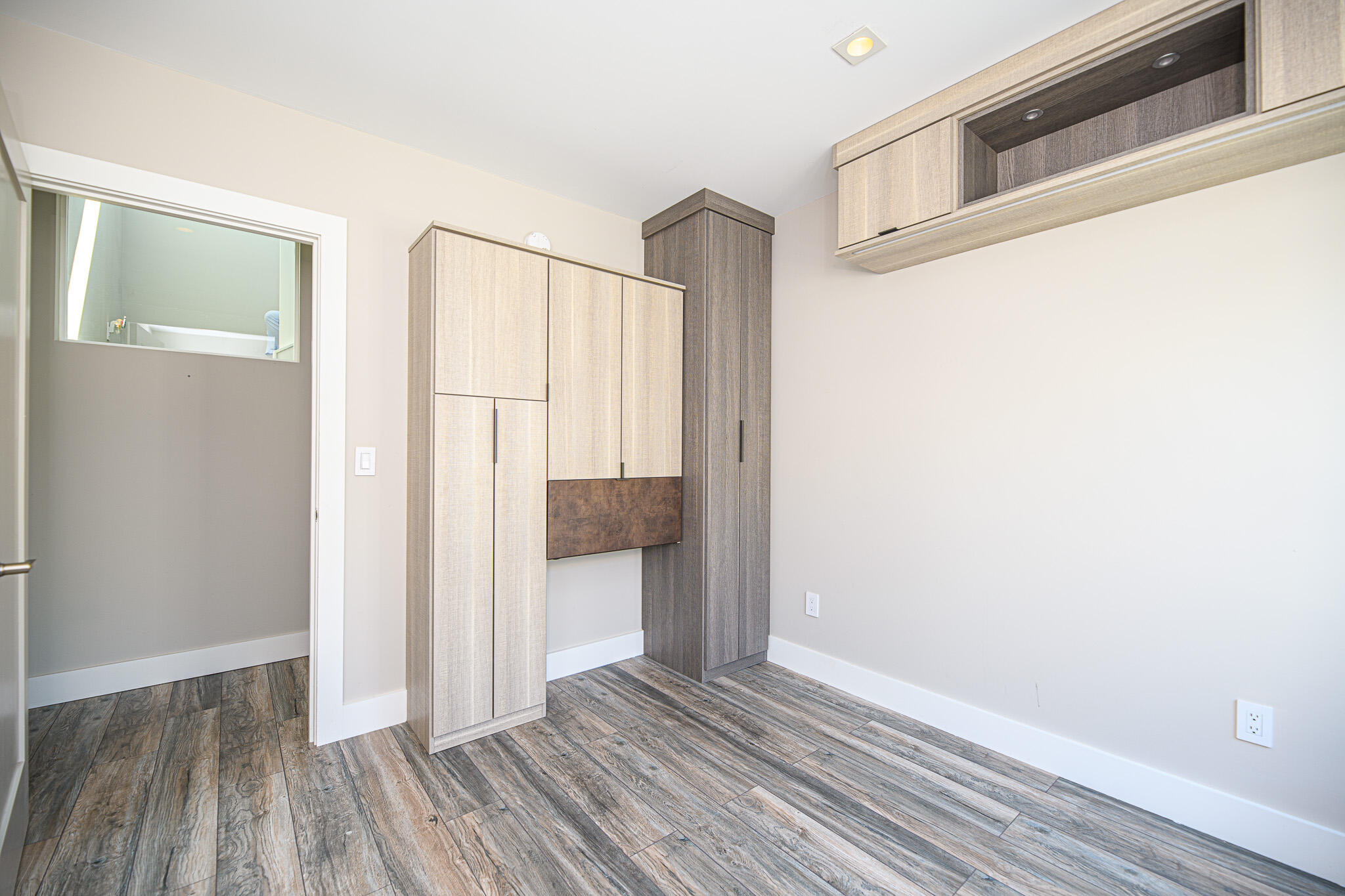 5 Cumberland Avenue, 6