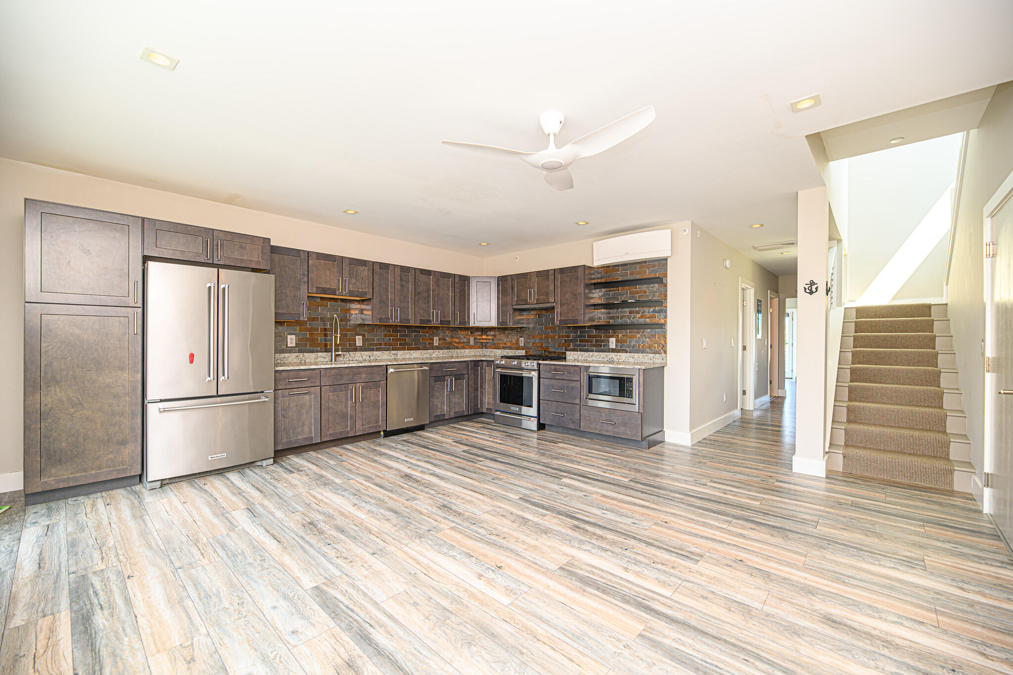 5 Cumberland Avenue, 6
