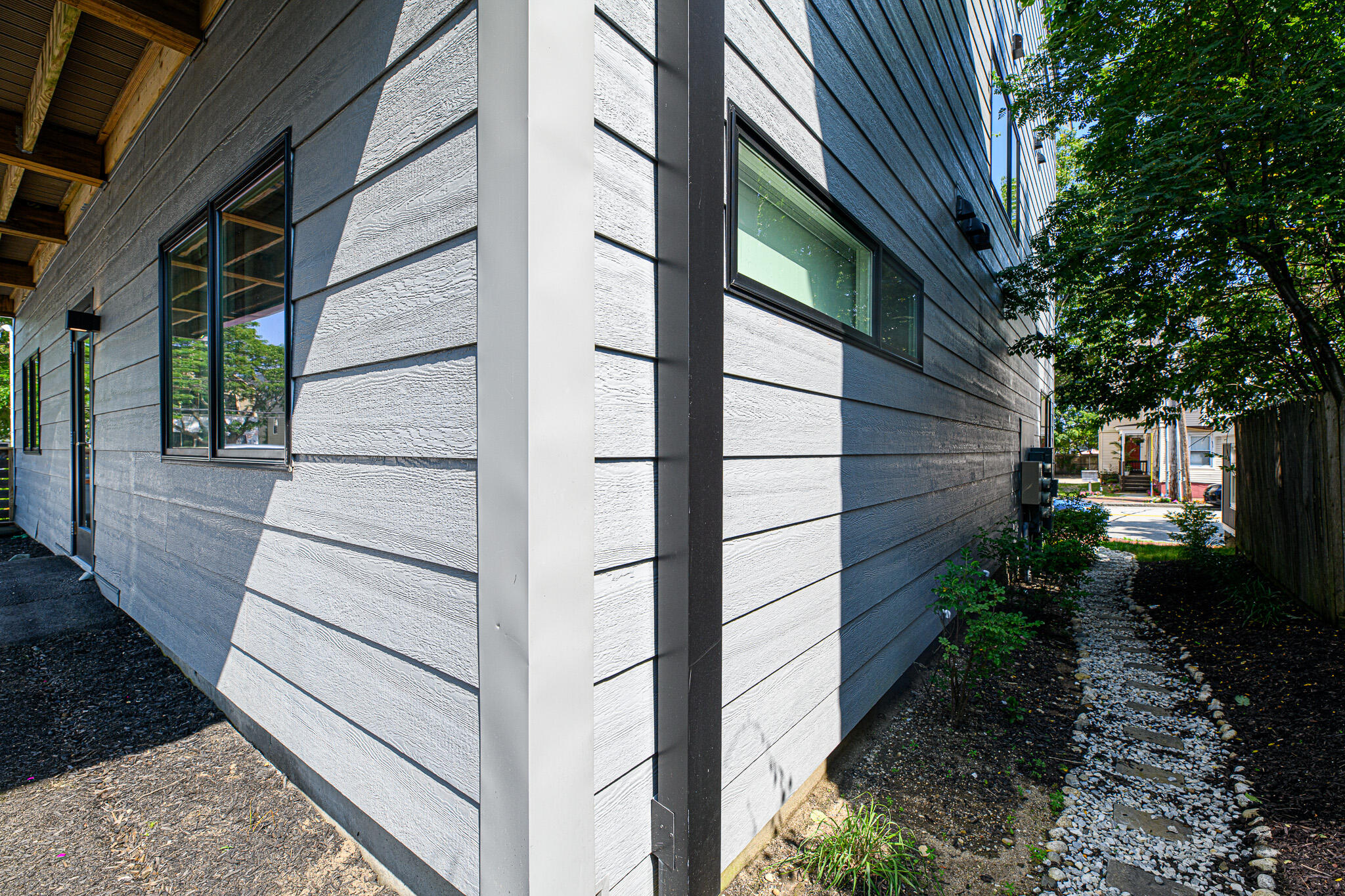 5 Cumberland Avenue, 6