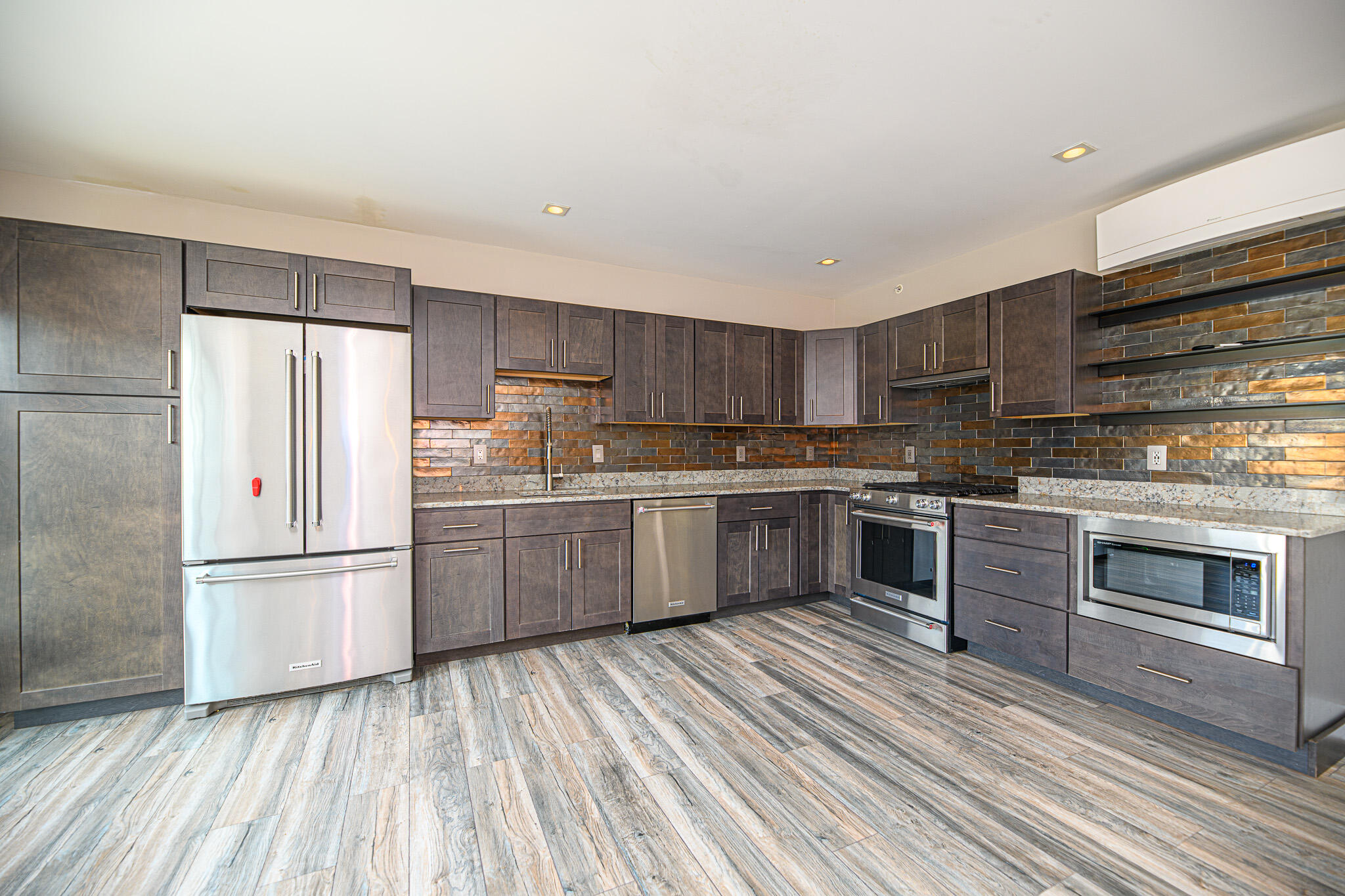 5 Cumberland Avenue, 6
