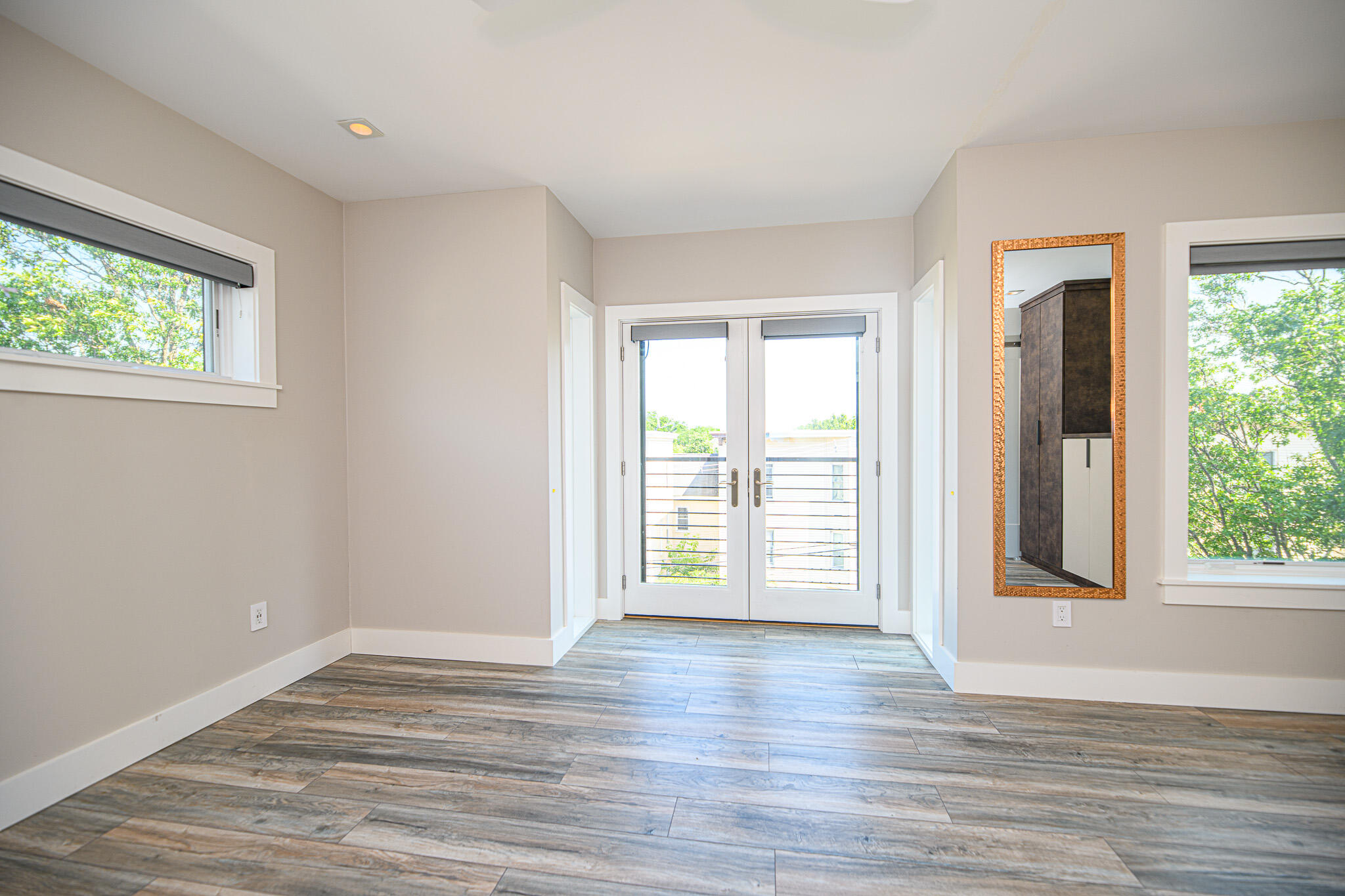 5 Cumberland Avenue, 6