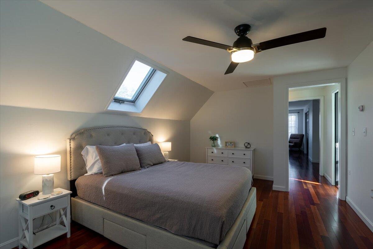 213 Bayside W