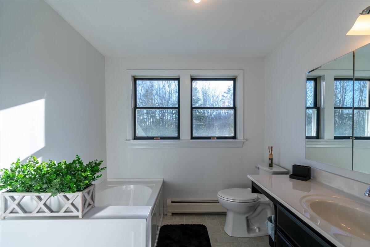 213 Bayside W