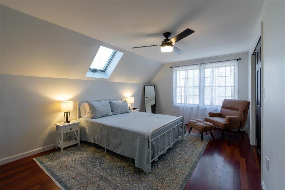 213 Bayside W