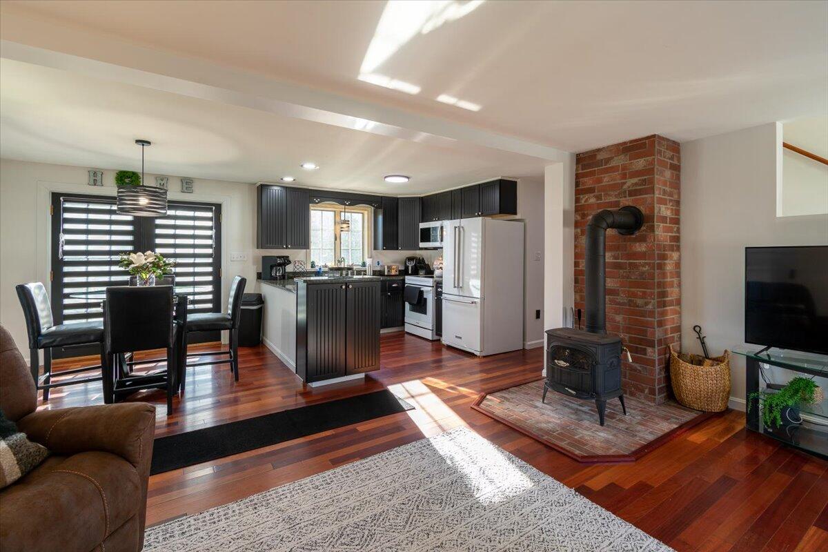 213 Bayside W