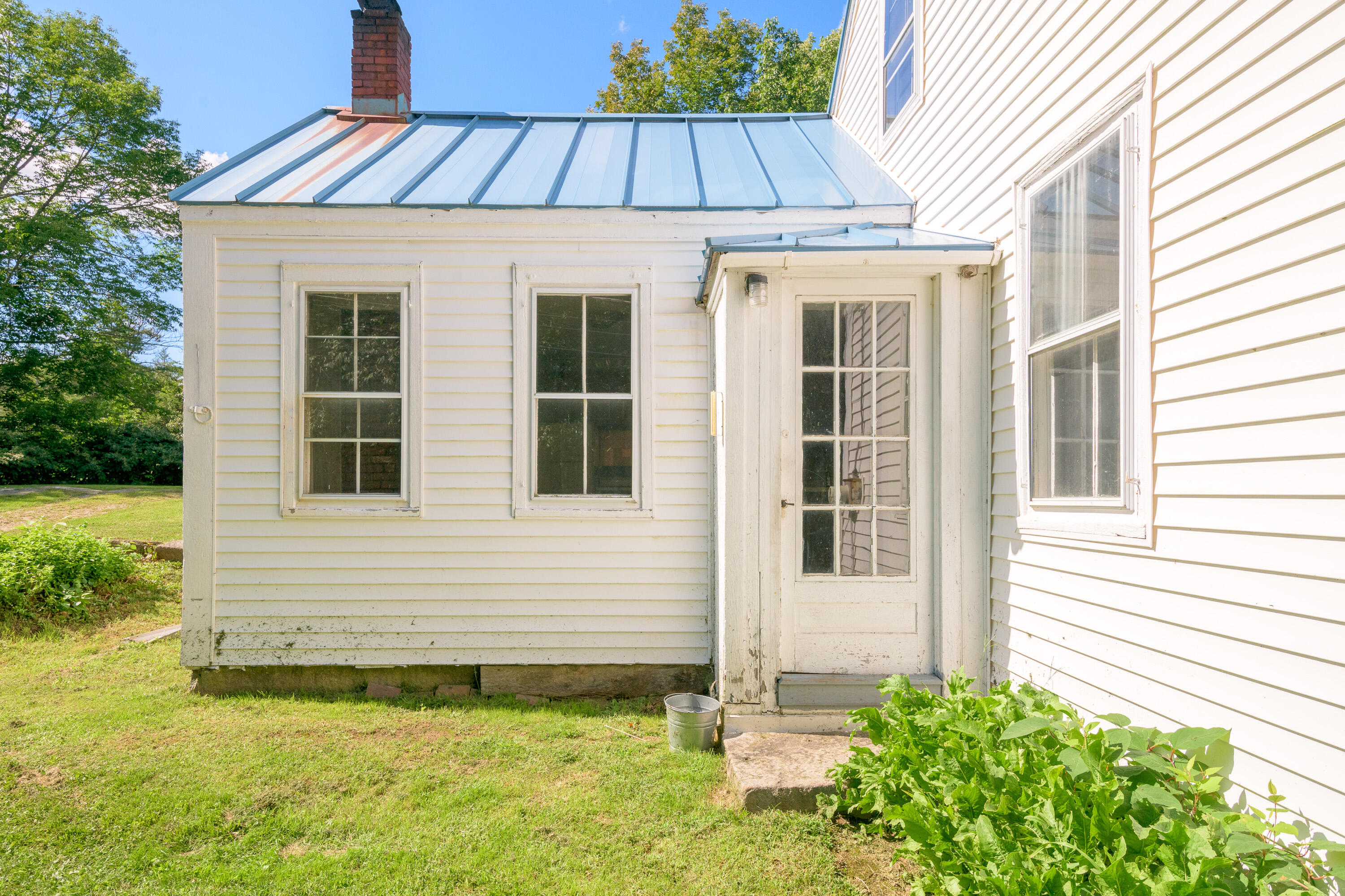 48 Wolfe's Neck Road