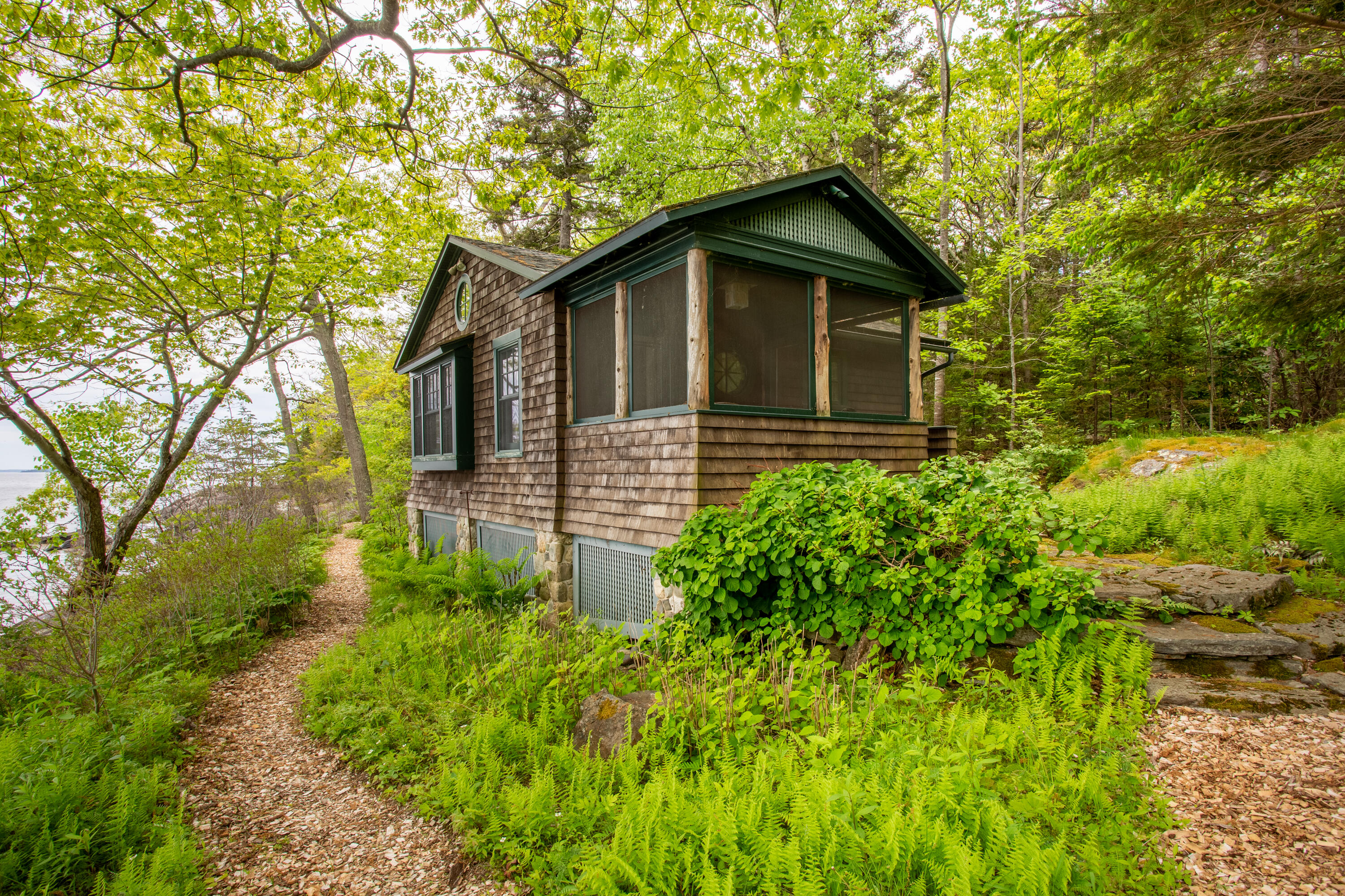 105 Eastway Drive