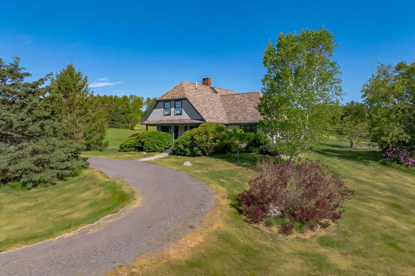 15 Gray Farm Road
