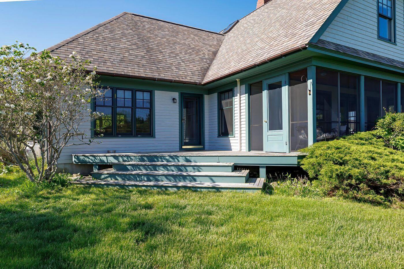15 Gray Farm Road