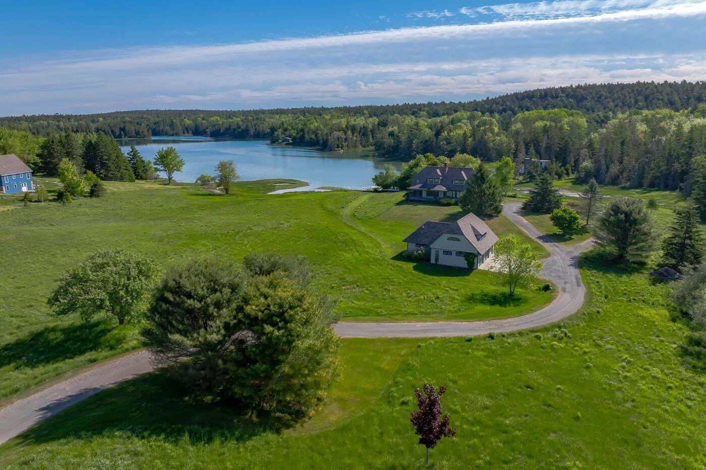 15 Gray Farm Road