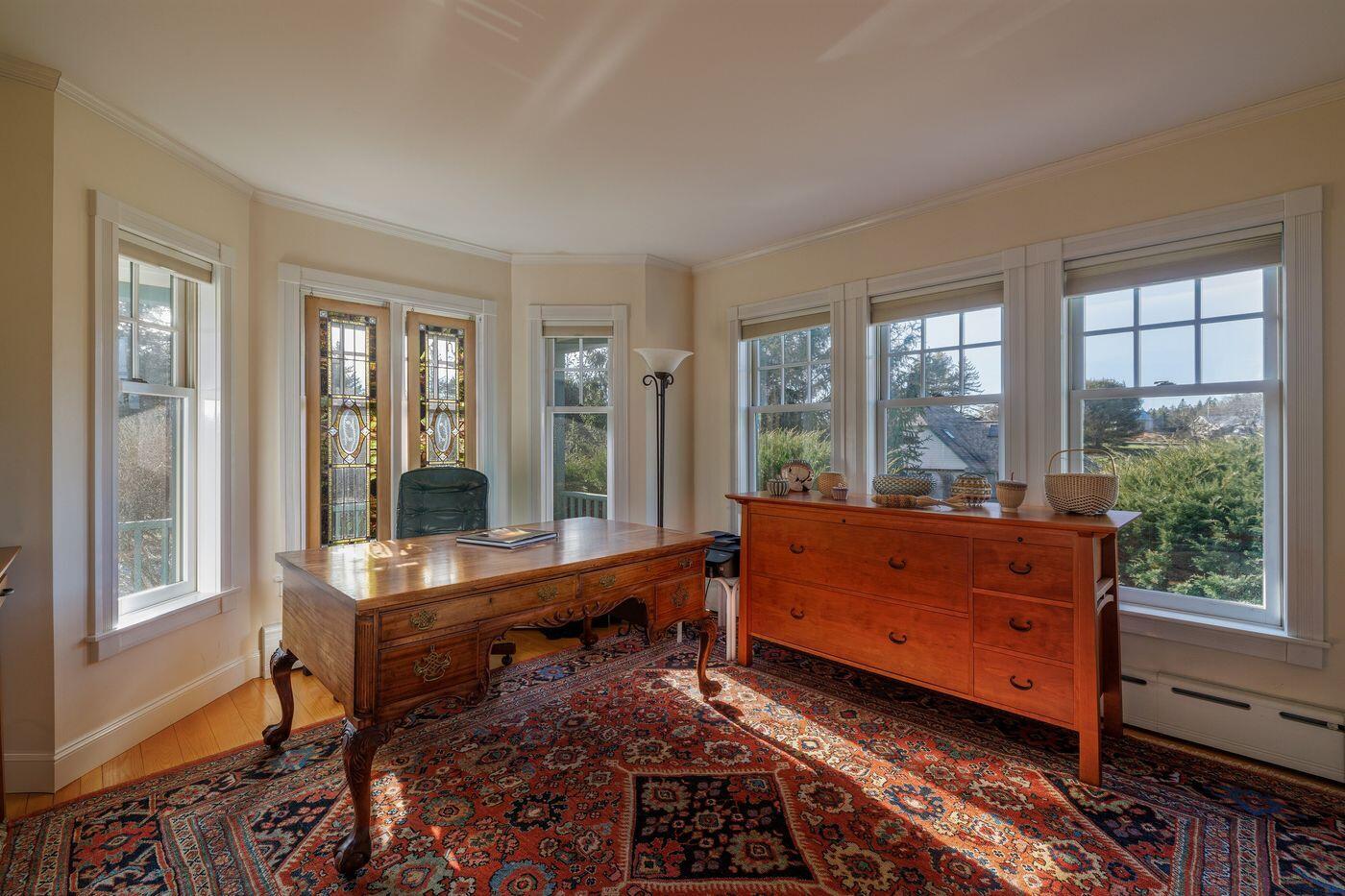 15 Gray Farm Road