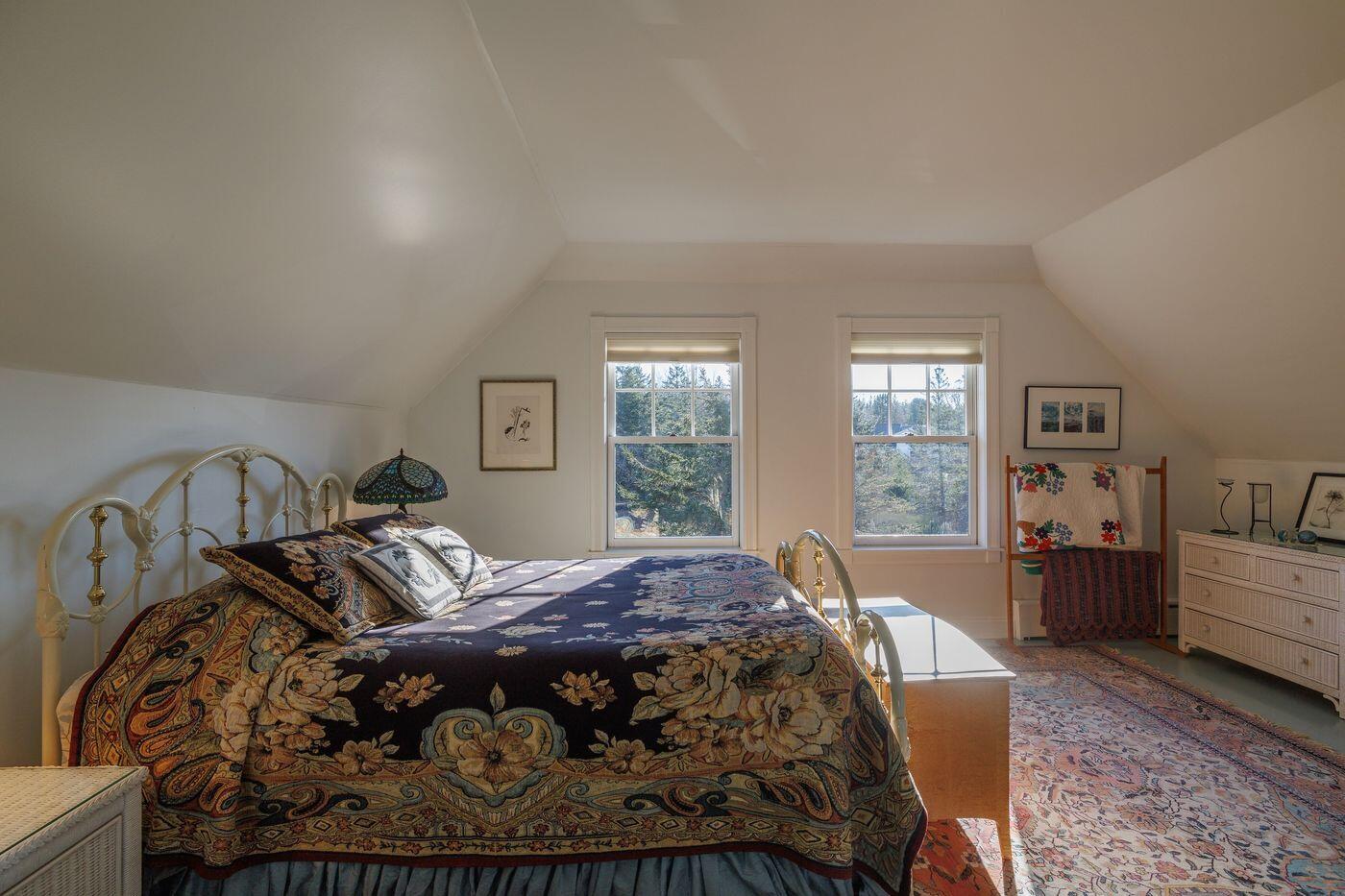 15 Gray Farm Road