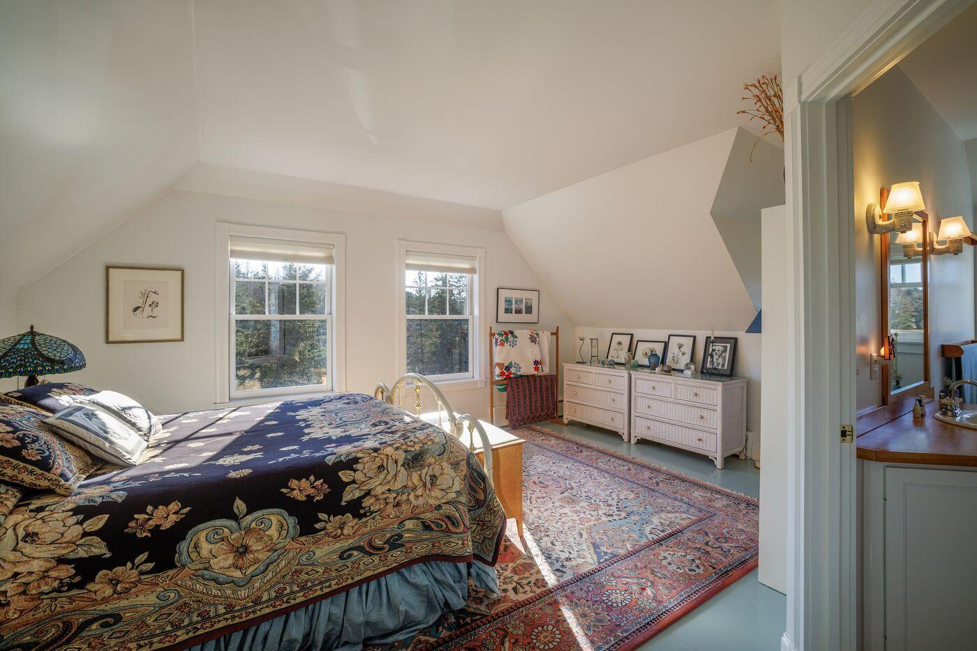 15 Gray Farm Road