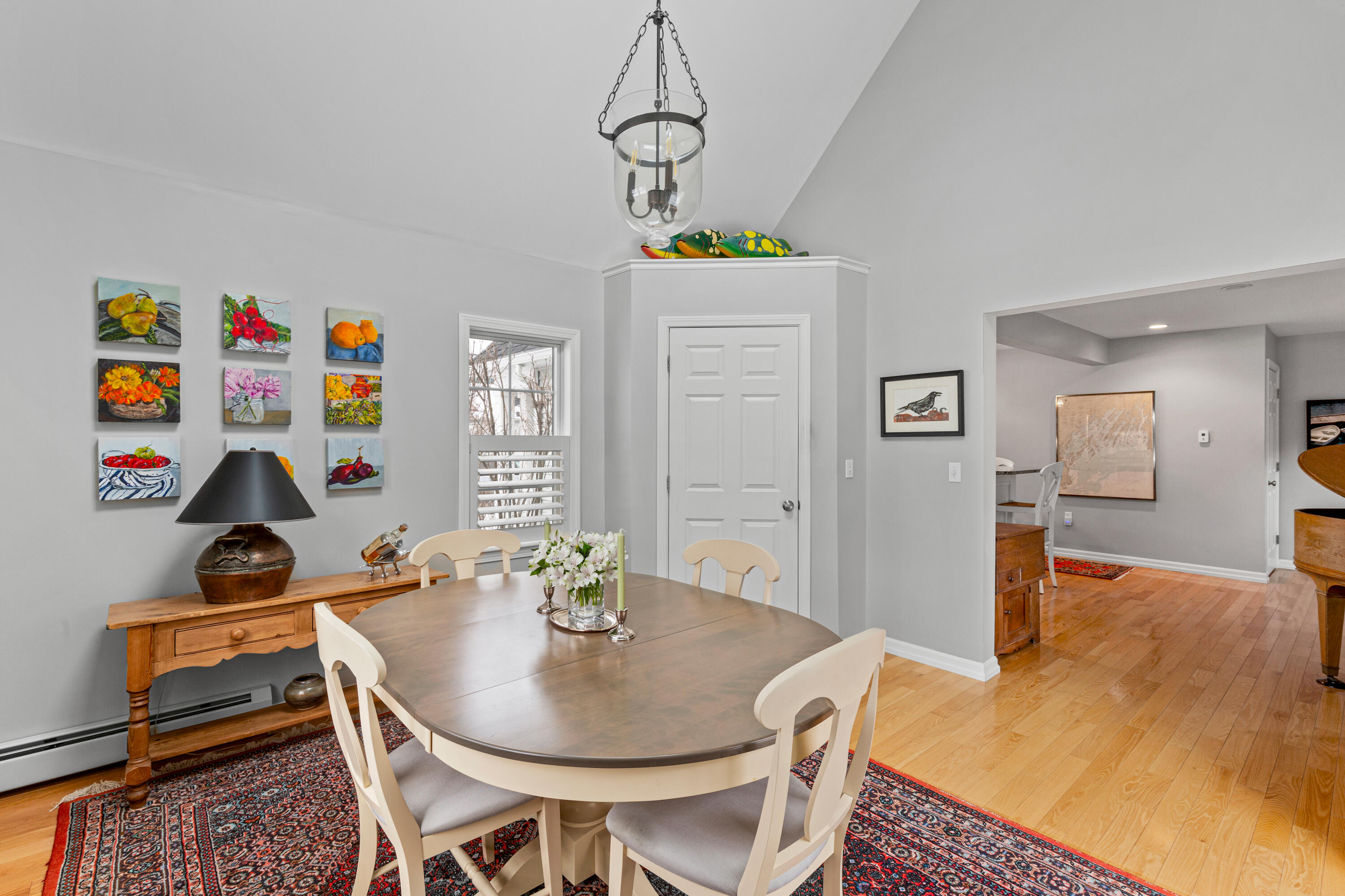 2 Hollyberry Way, 45