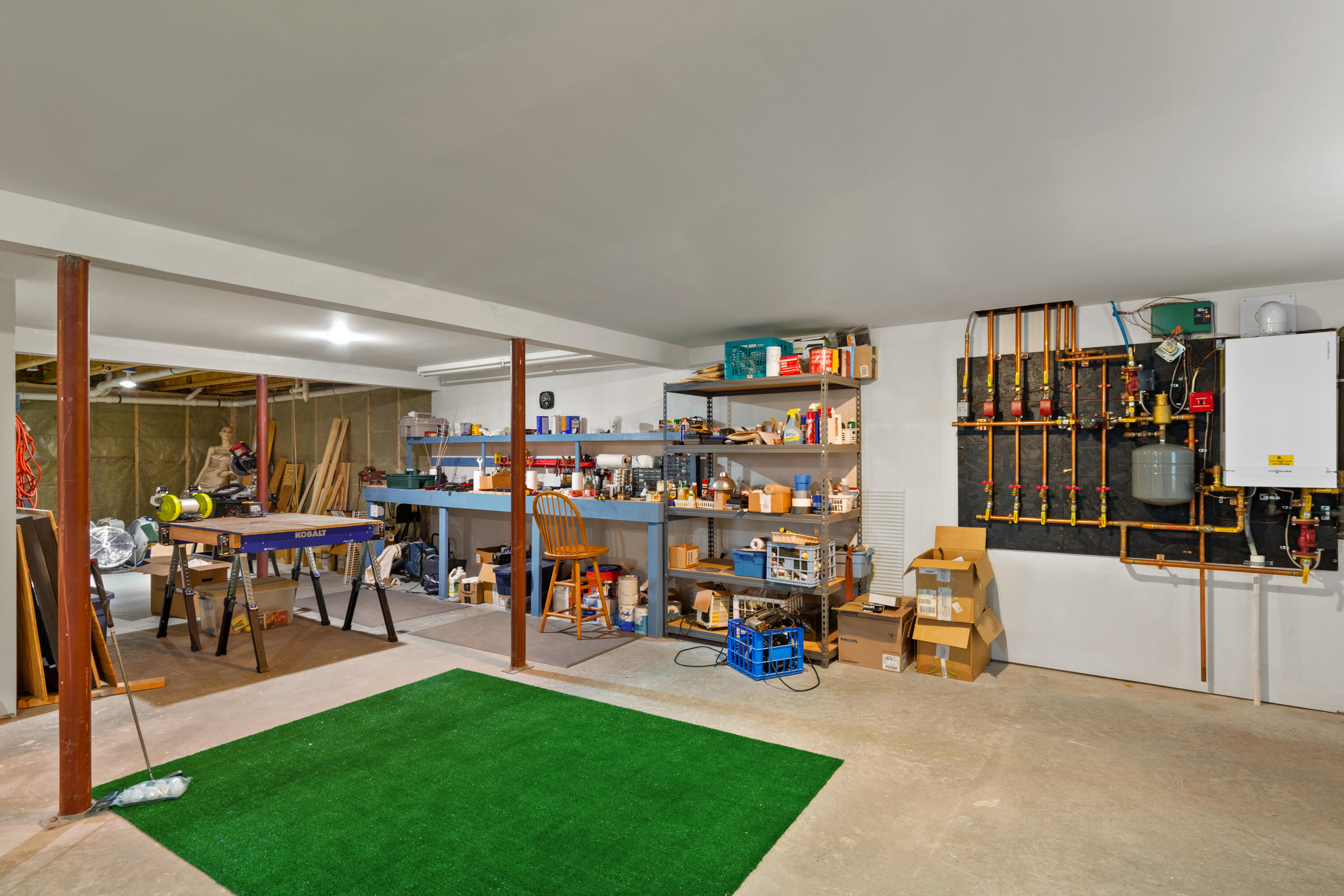 2 Hollyberry Way, 45