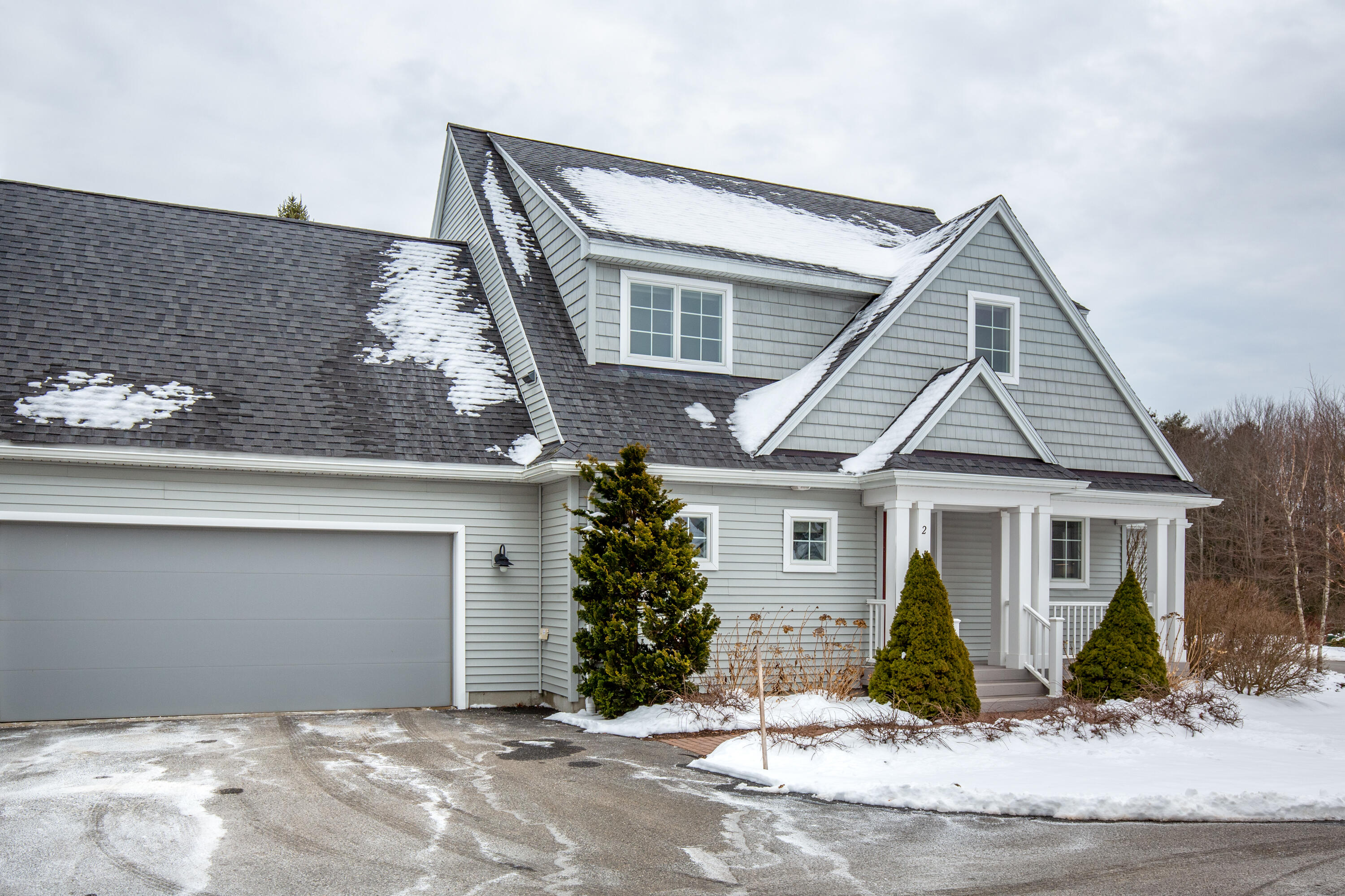 2 Hollyberry Way, 45