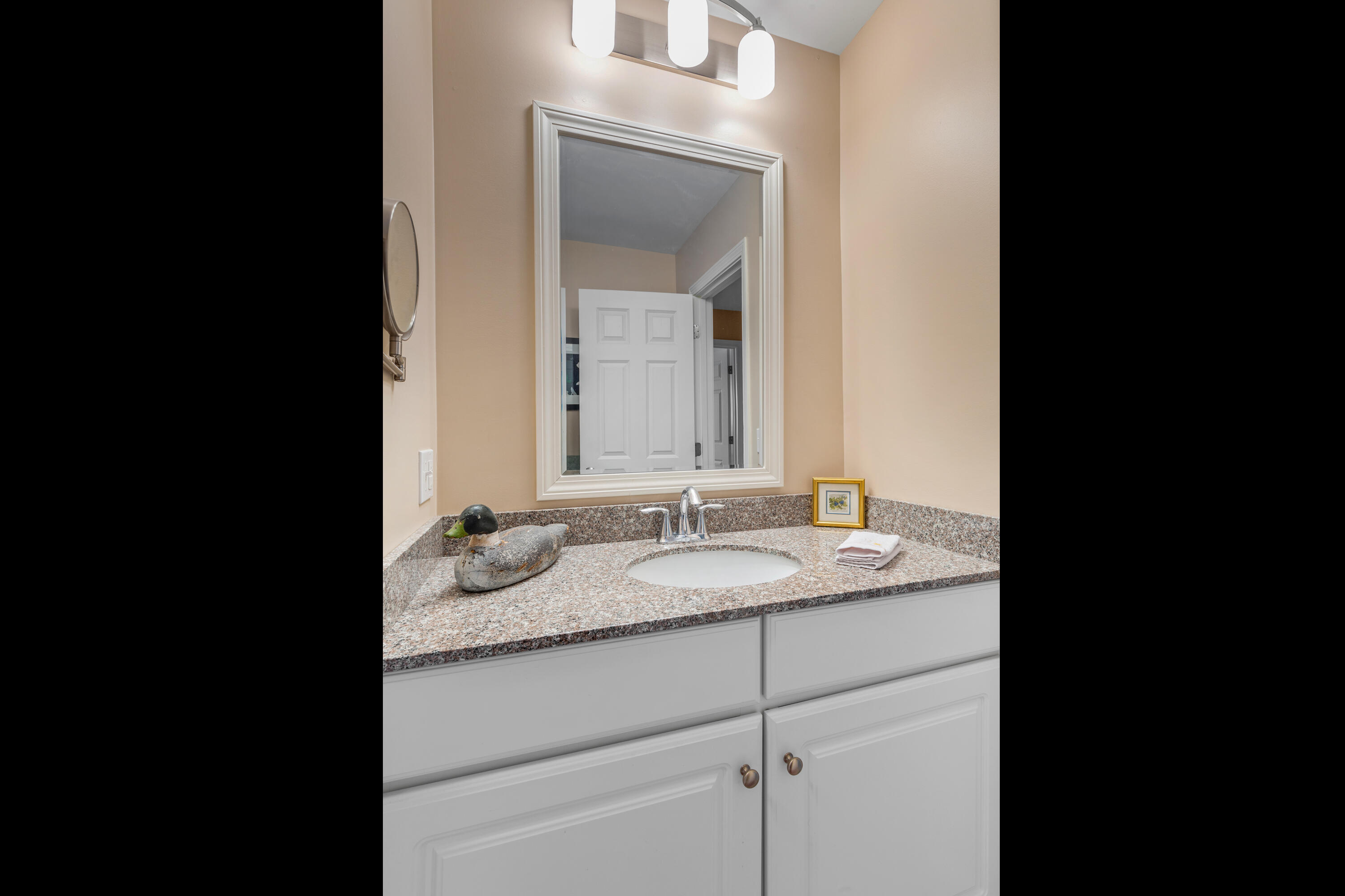 2 Hollyberry Way, 45