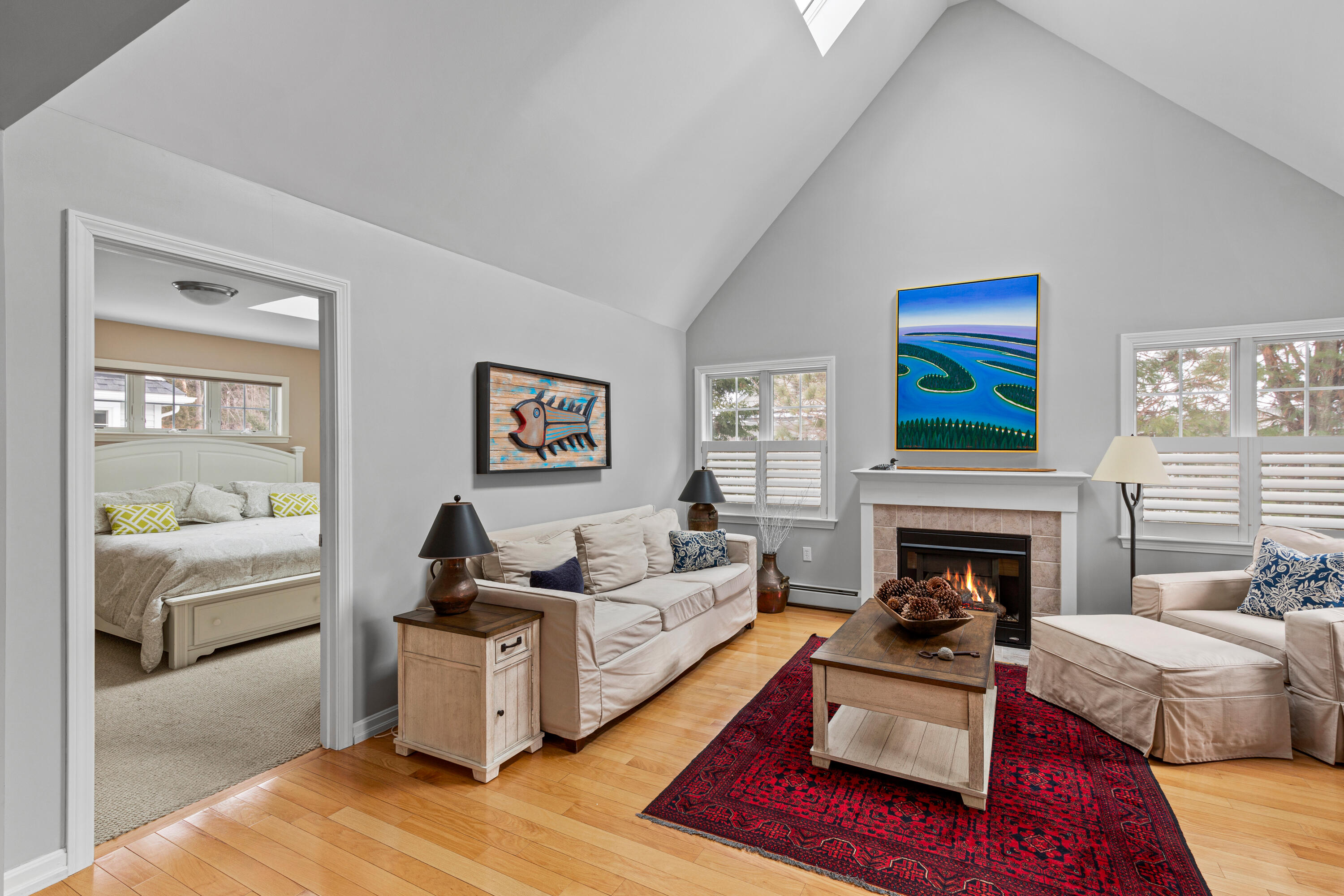 2 Hollyberry Way, 45