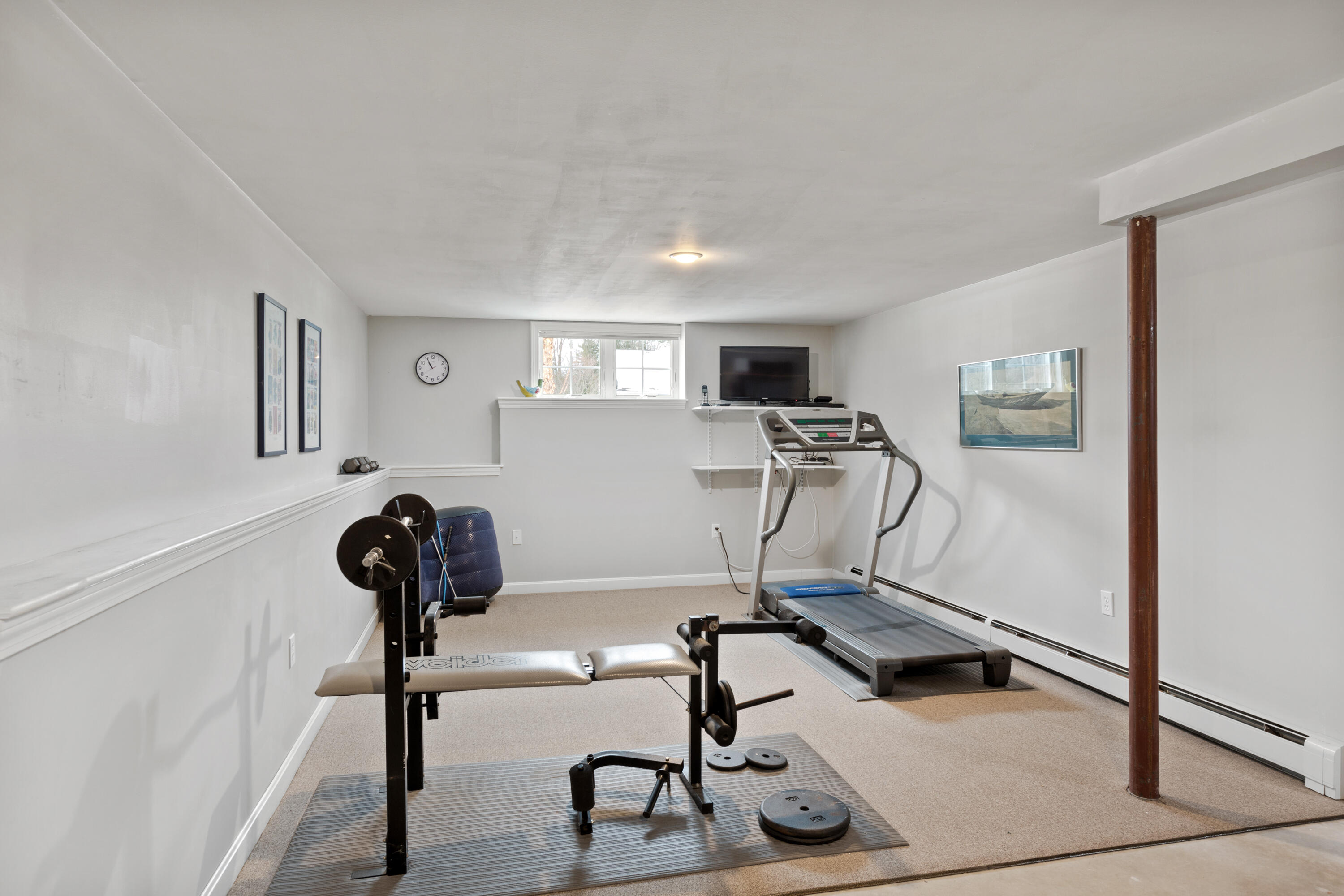 2 Hollyberry Way, 45