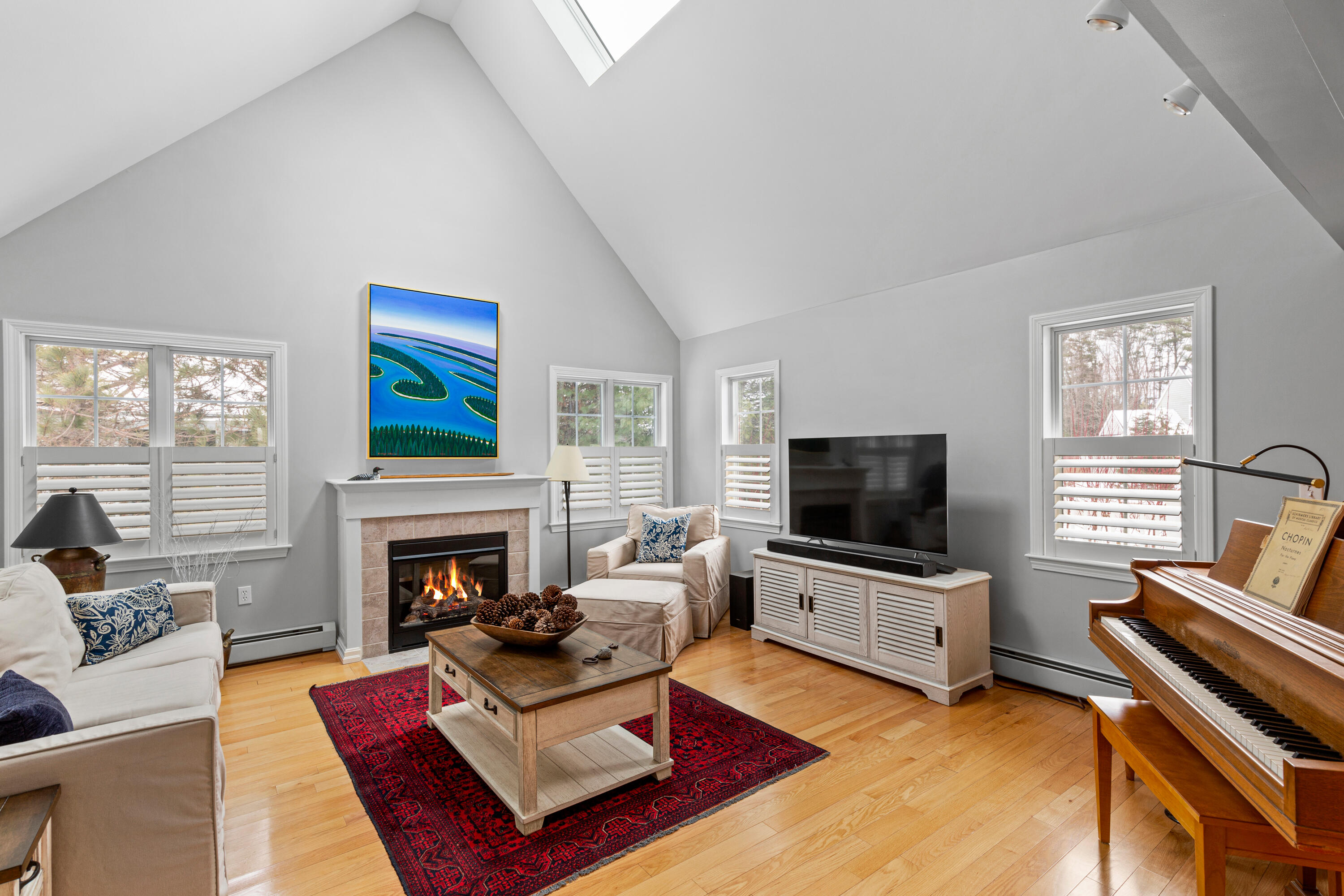 2 Hollyberry Way, 45