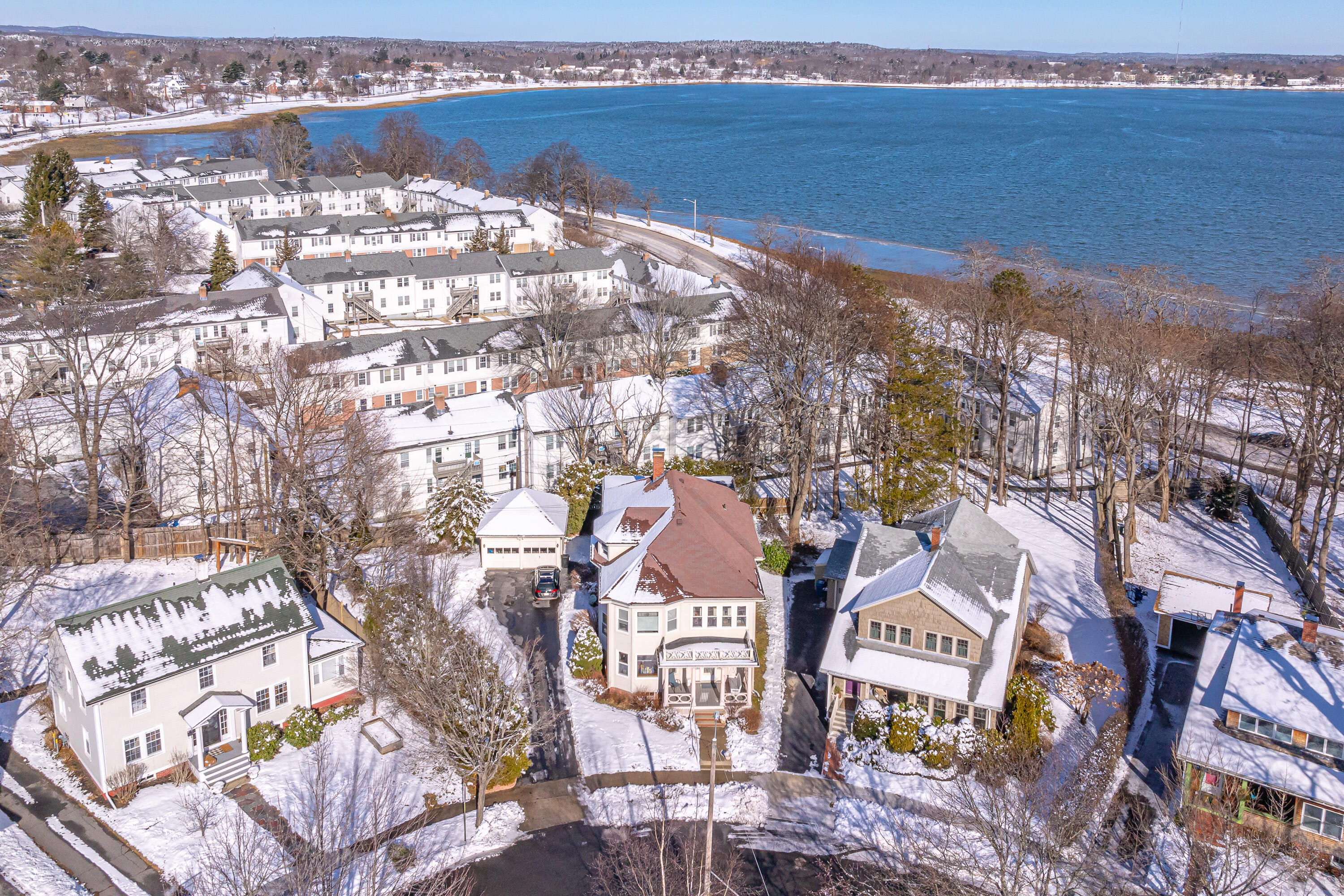 85 Deerfield Road