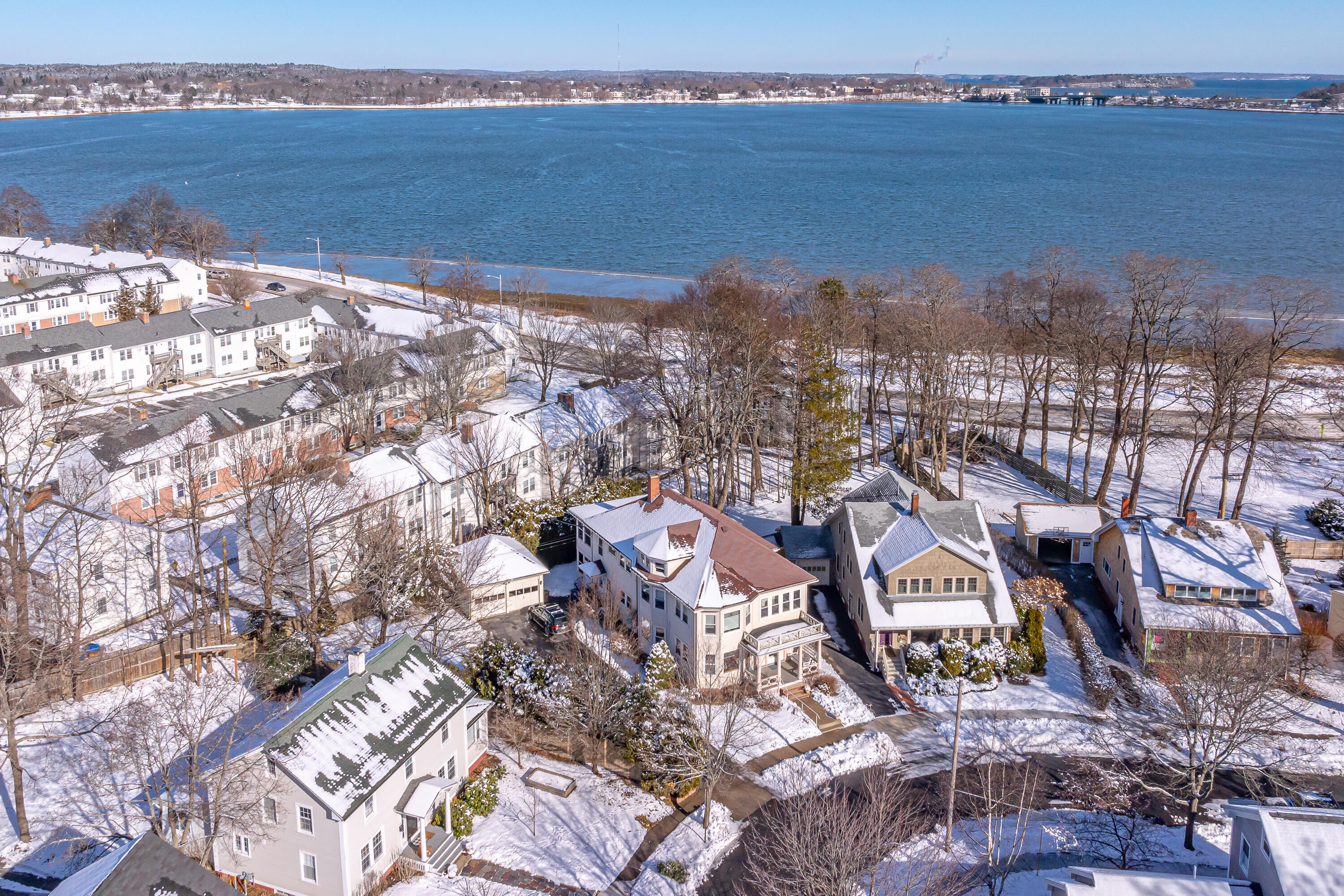85 Deerfield Road