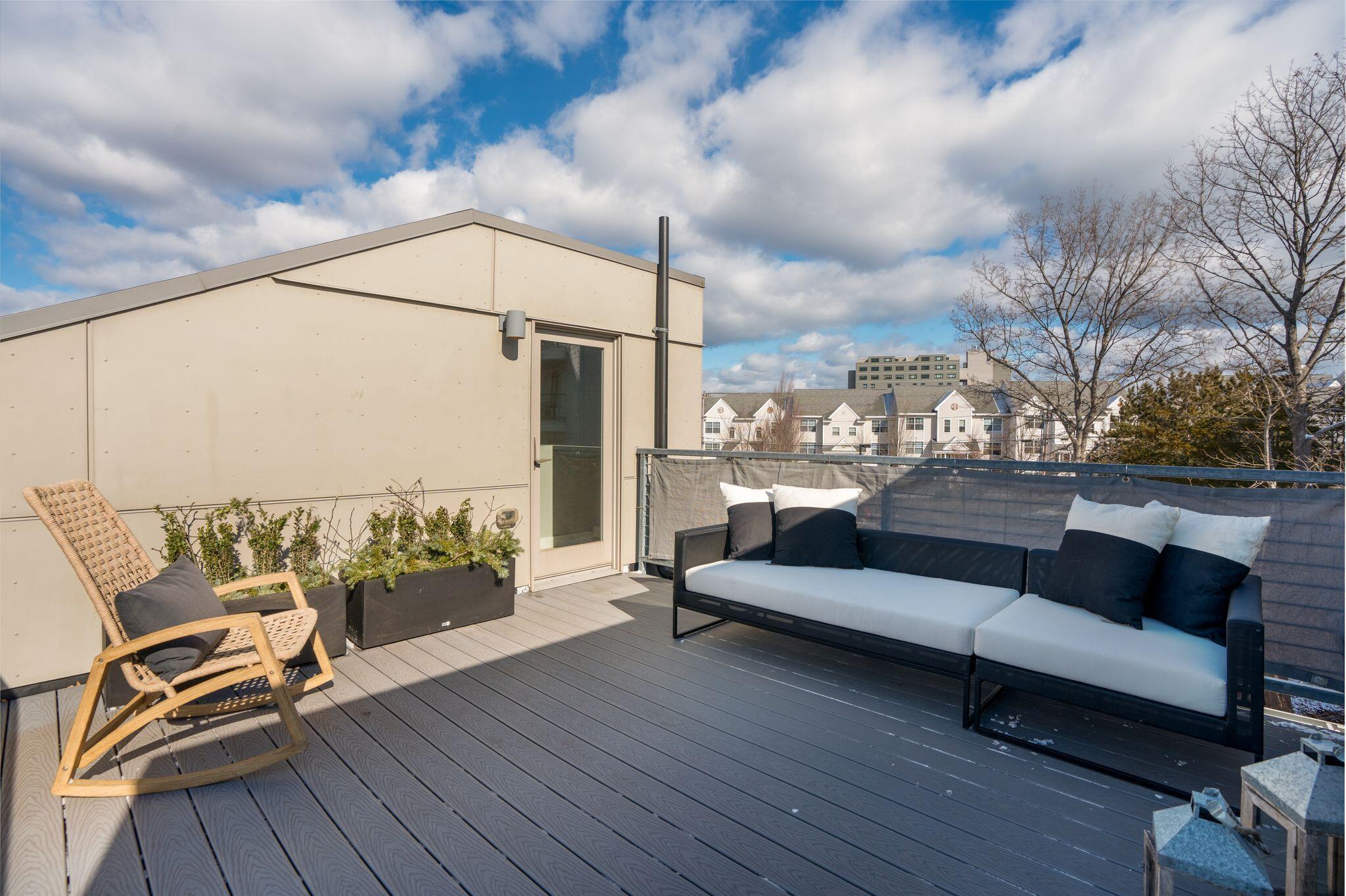 217 Sheridan Street, 13