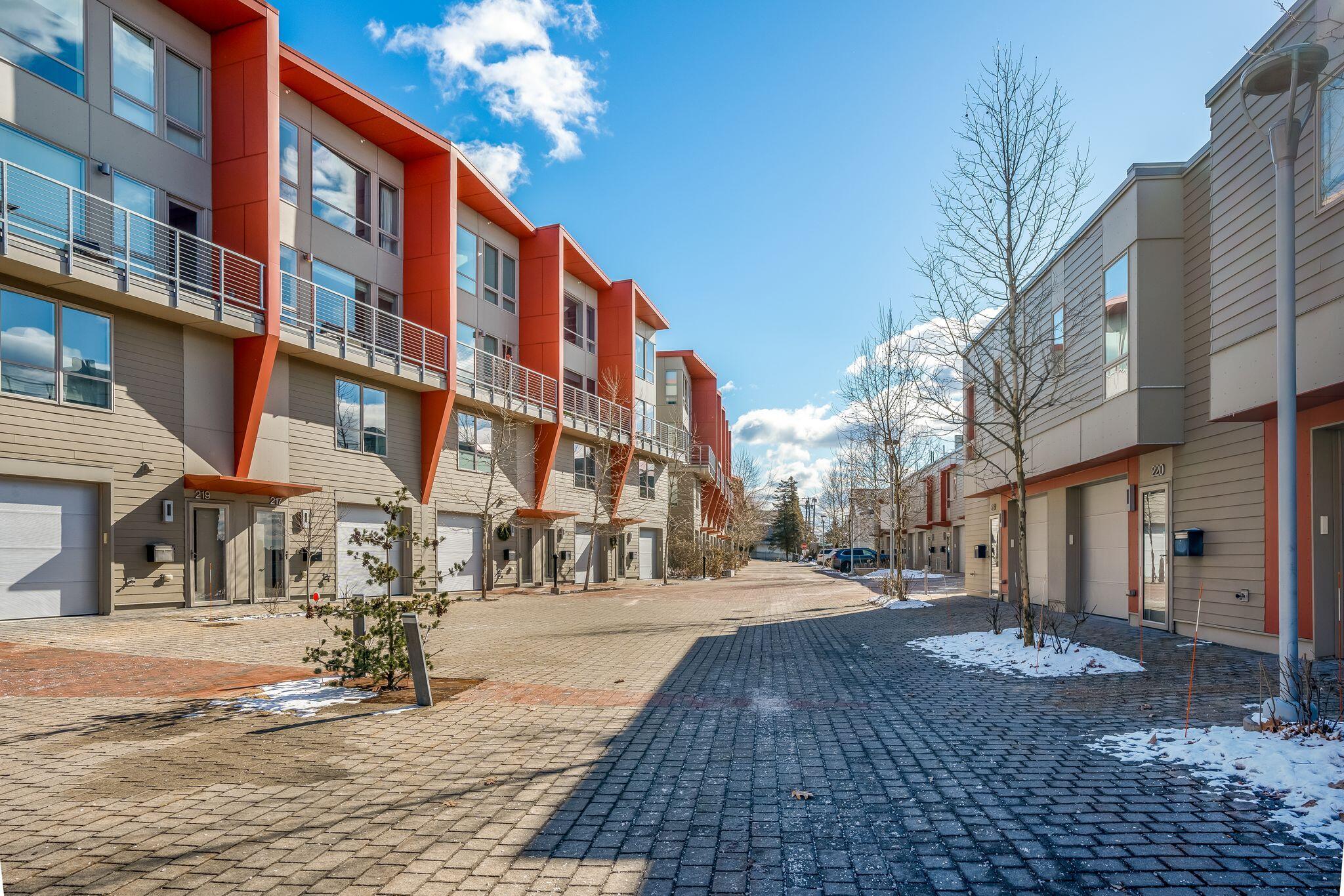 217 Sheridan Street, 13