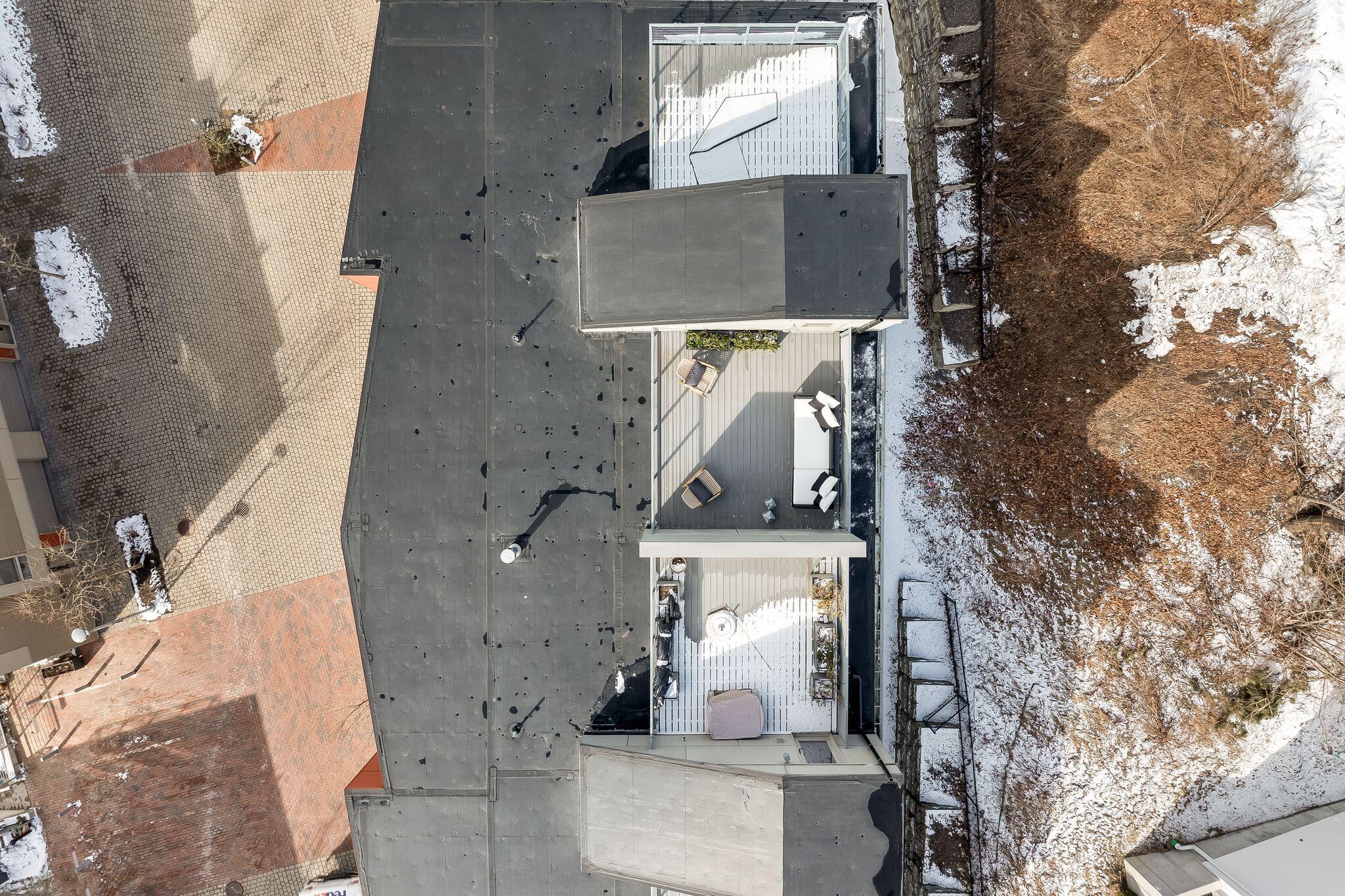 217 Sheridan Street, 13