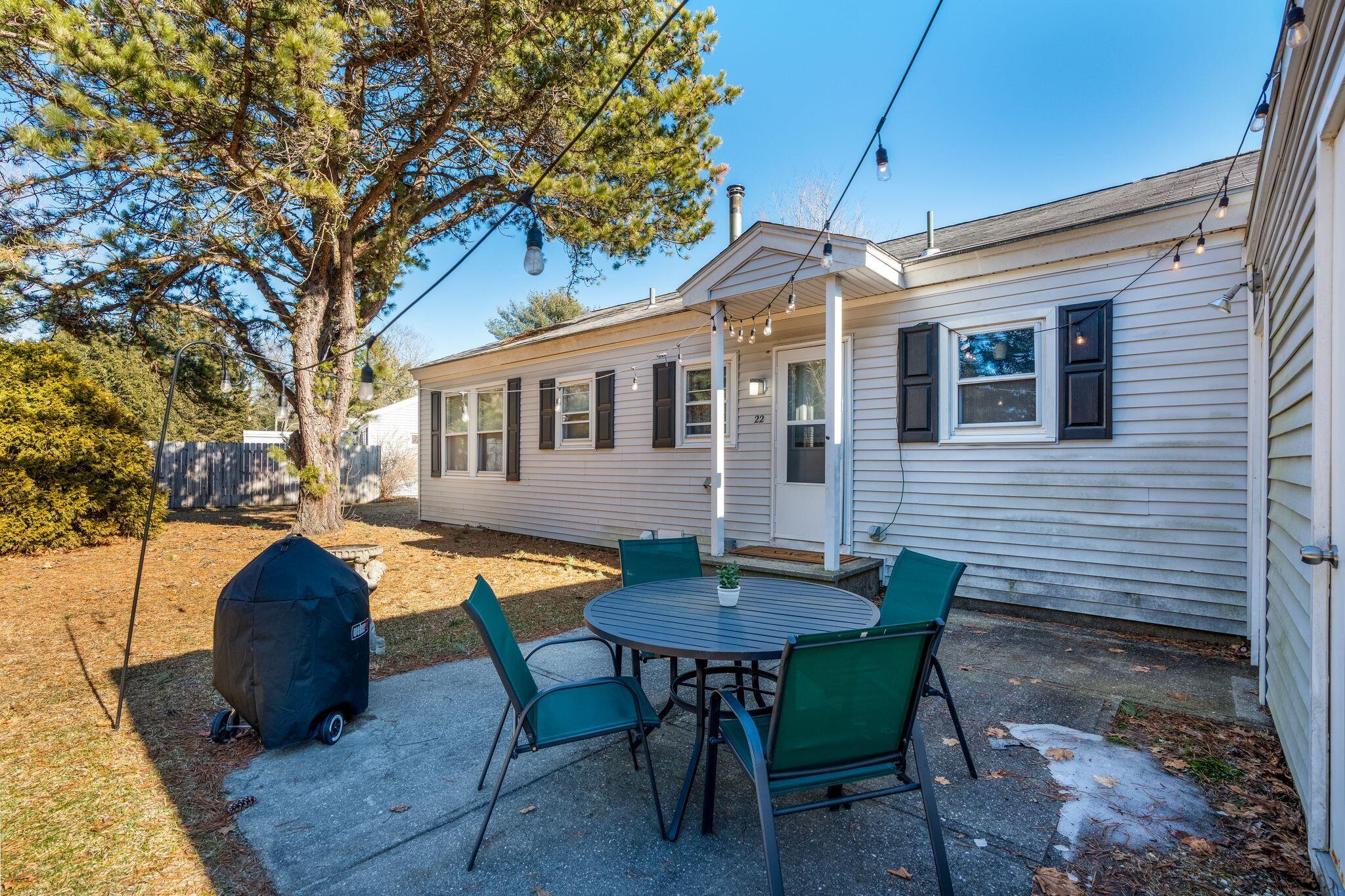22 Moore Avenue