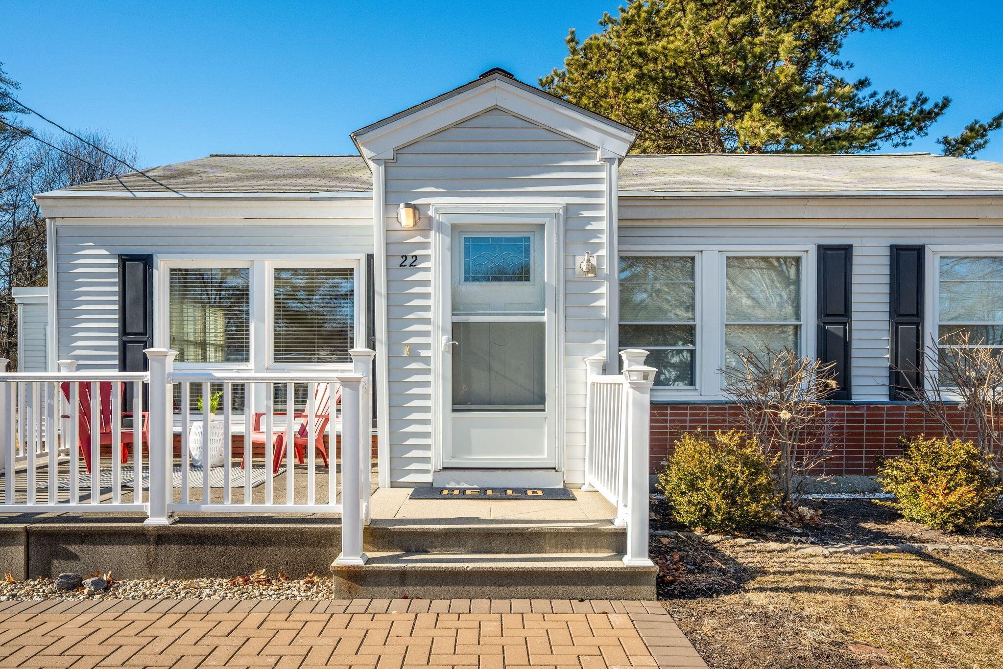 22 Moore Avenue