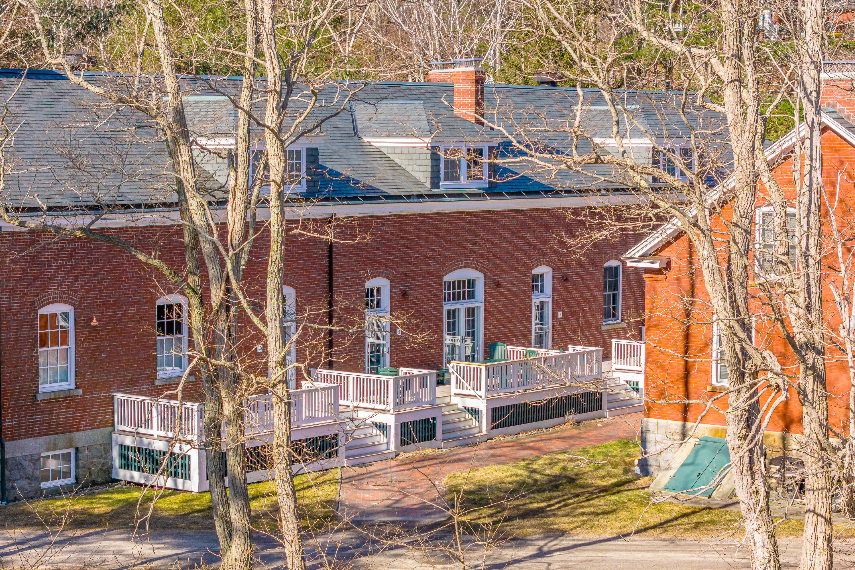 8 Quartermaster Court, 8