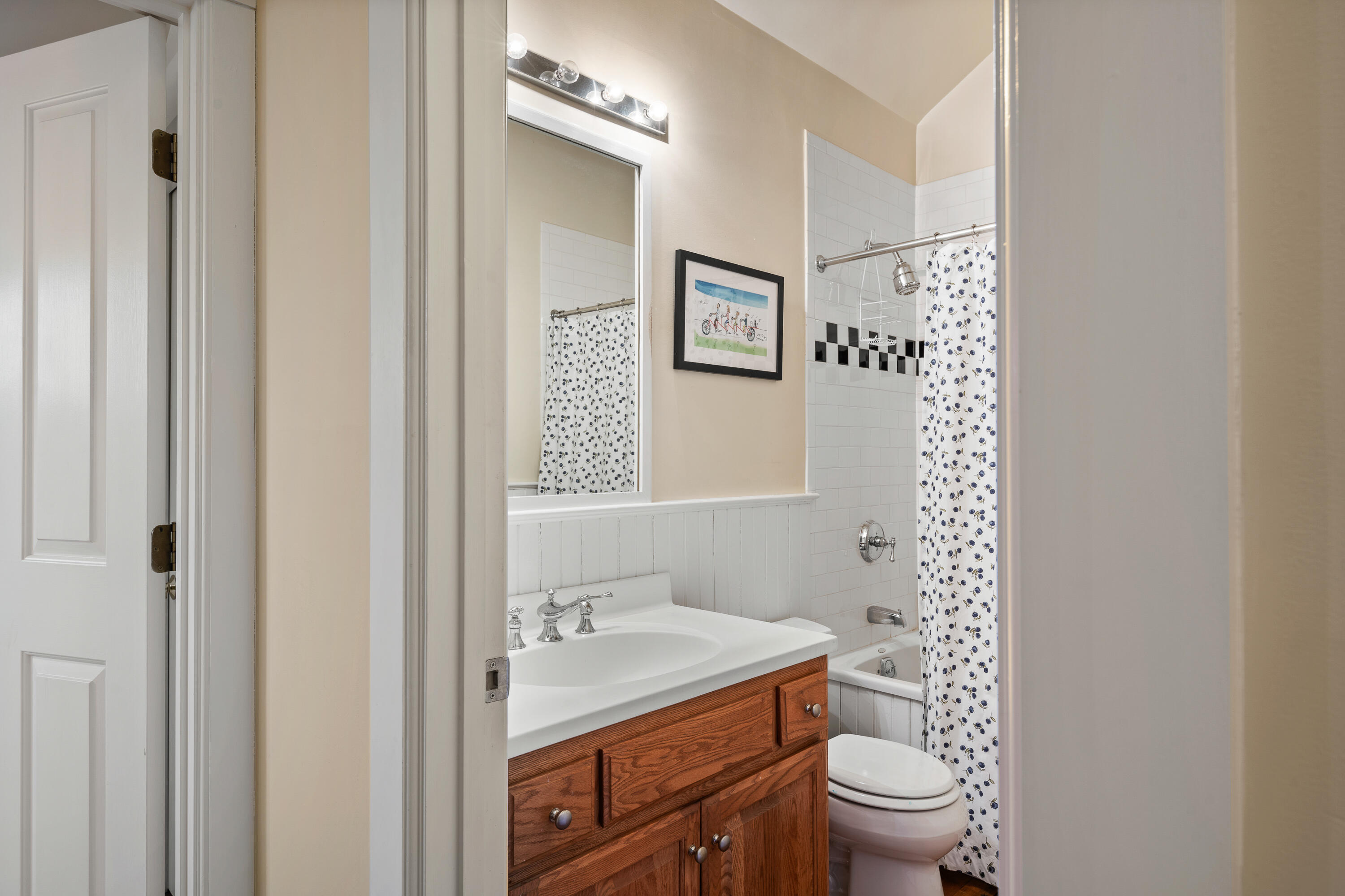 8 Quartermaster Court, 8