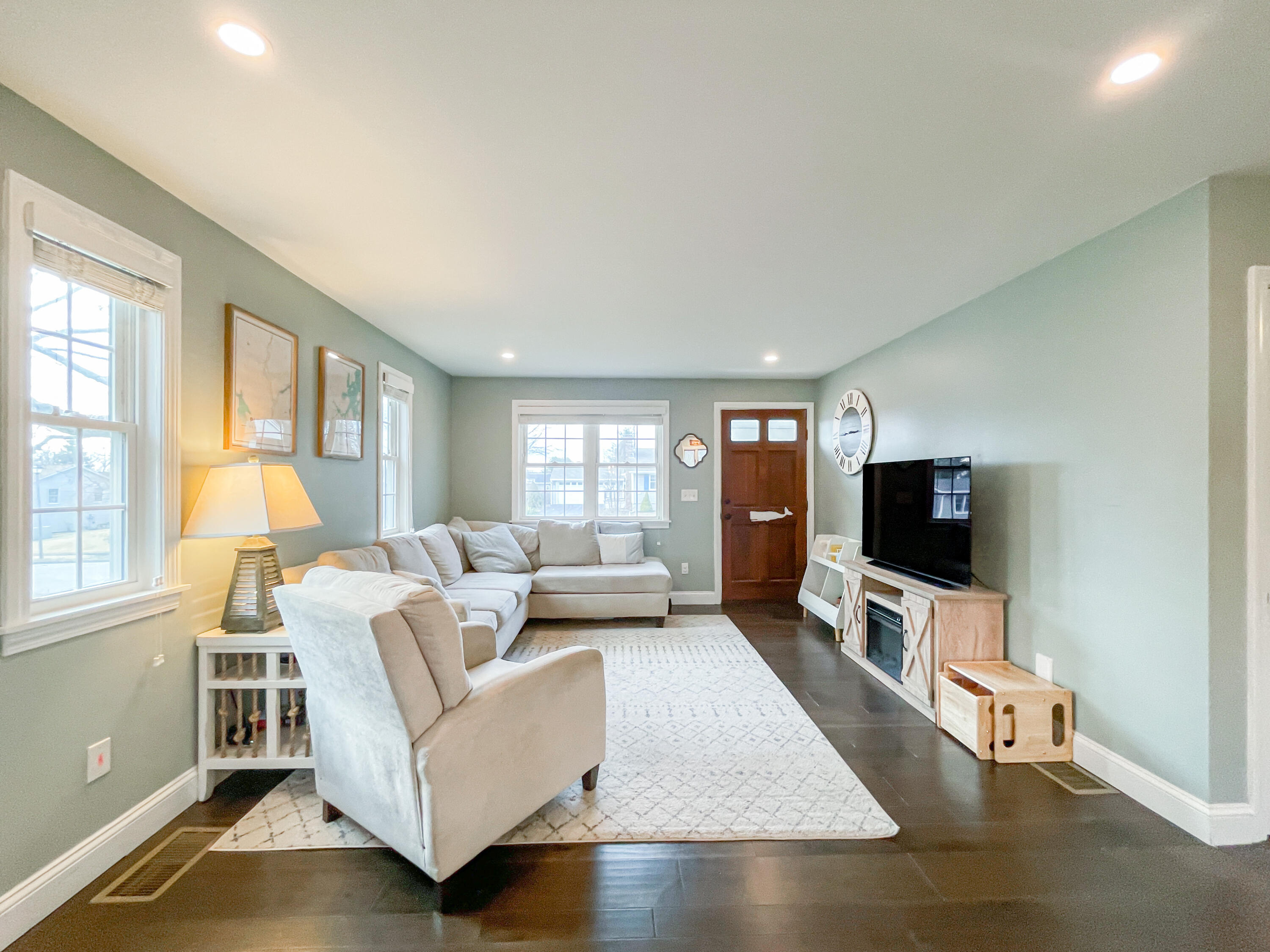 28 Continental Drive