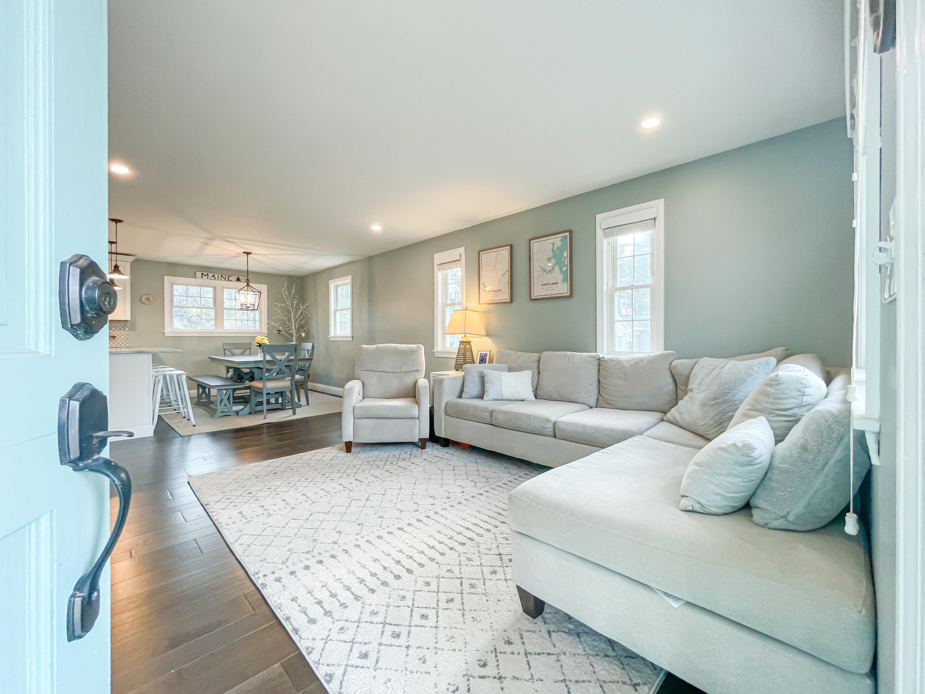 28 Continental Drive