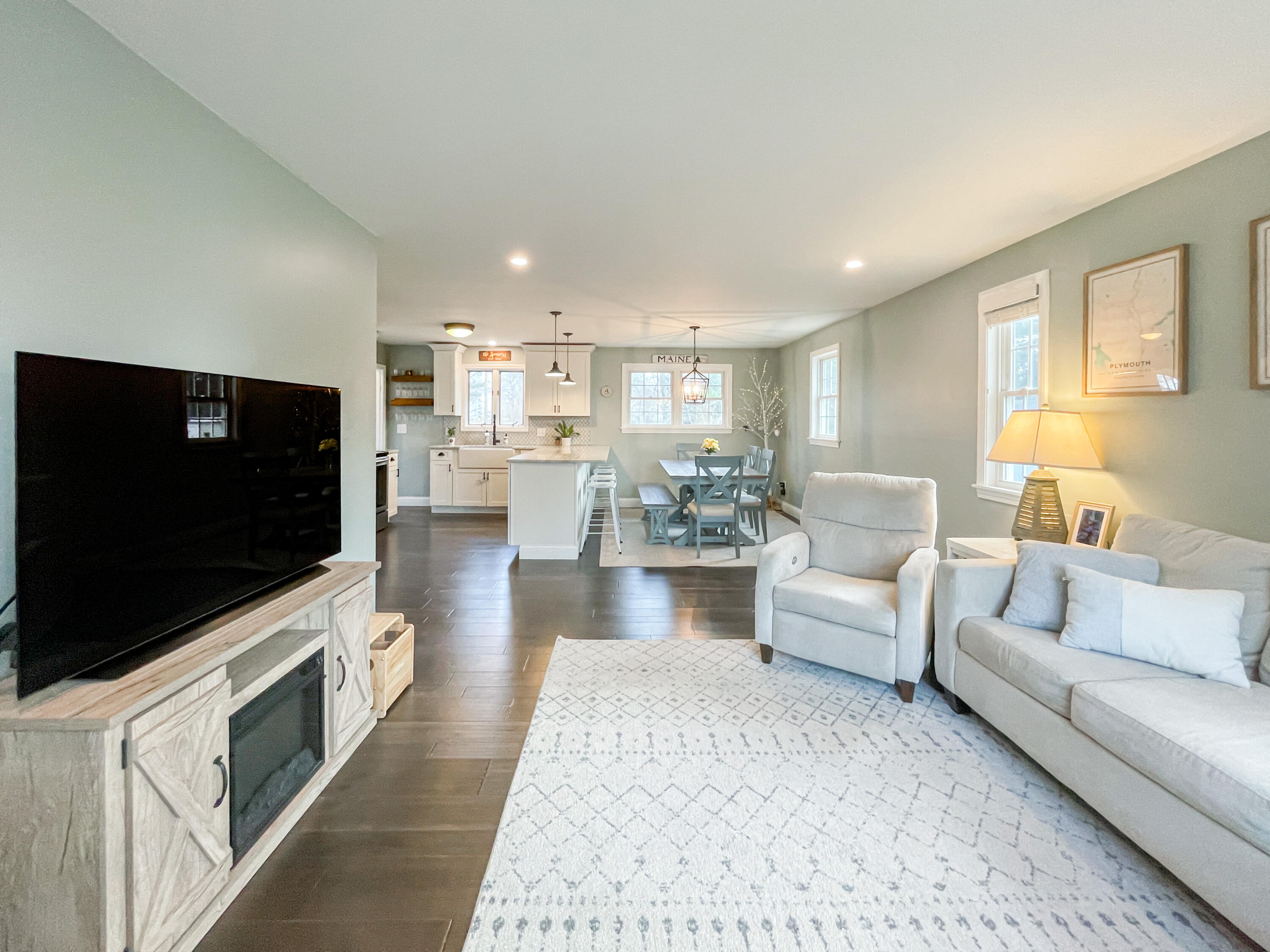 28 Continental Drive