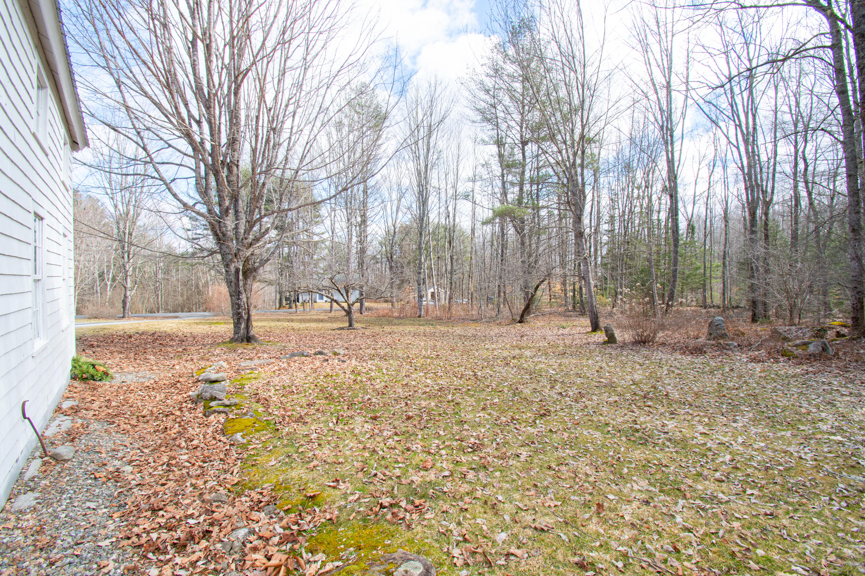 300 E East Neck Road