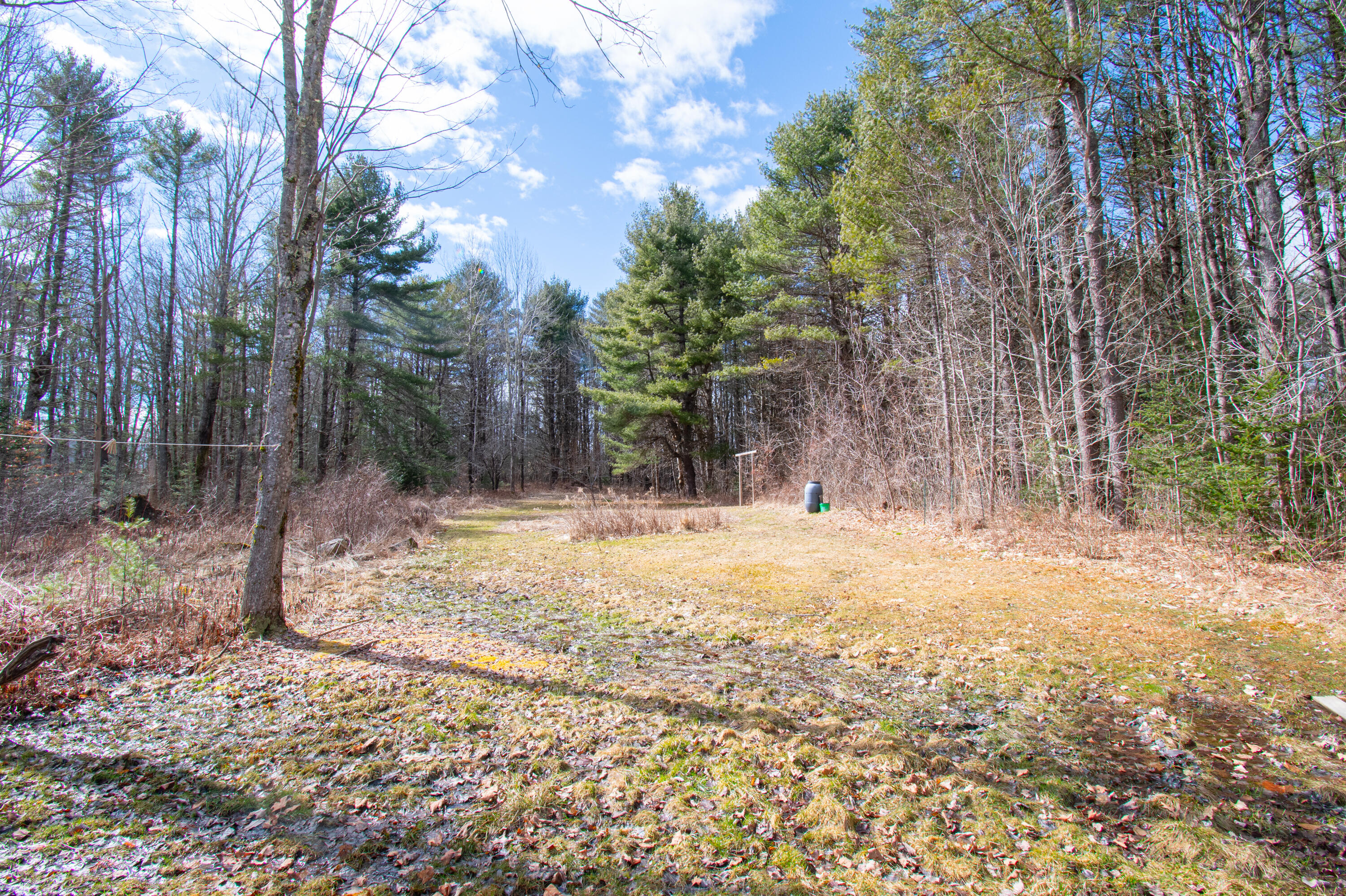 300 E East Neck Road