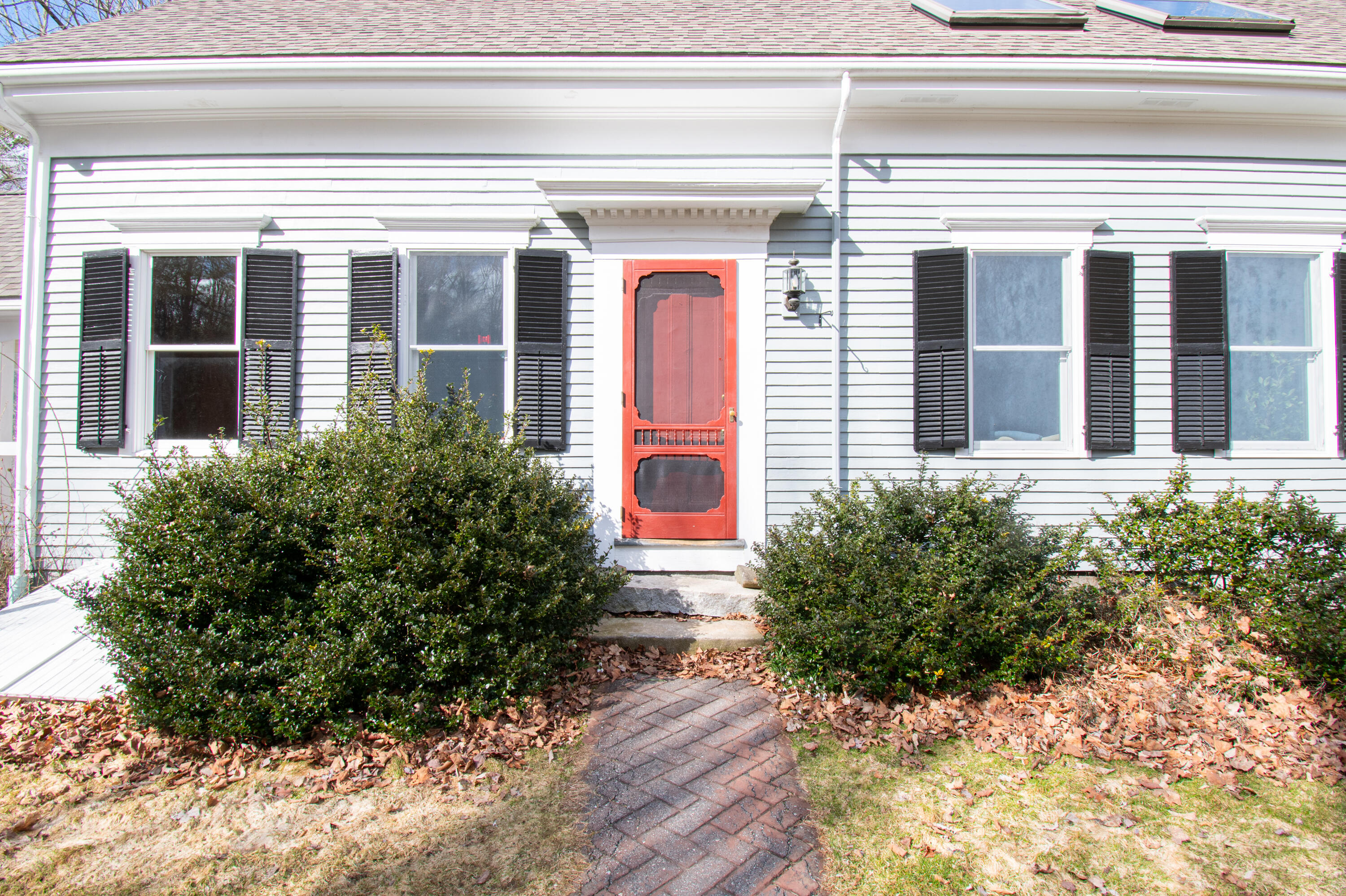 300 E East Neck Road