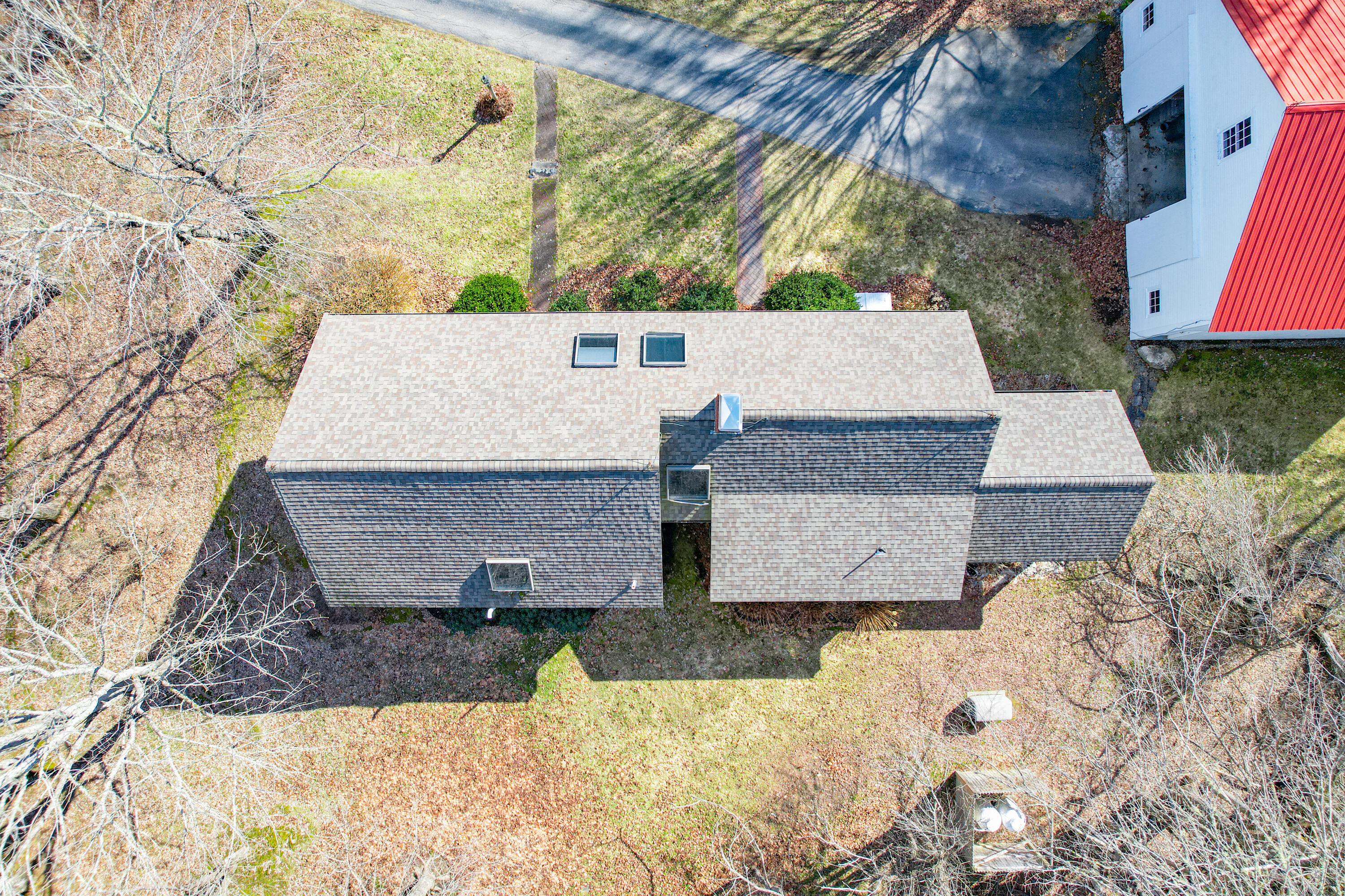 300 E East Neck Road