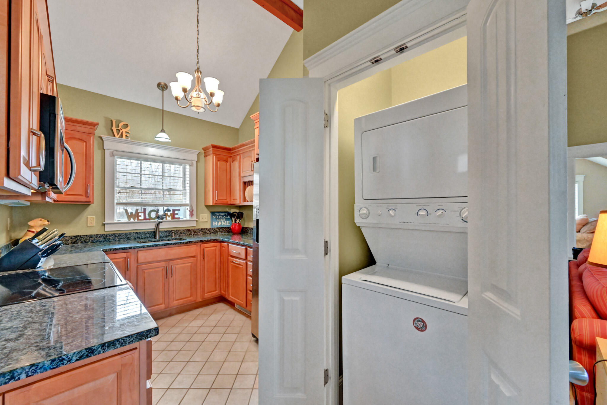 29 W Island Way, 512