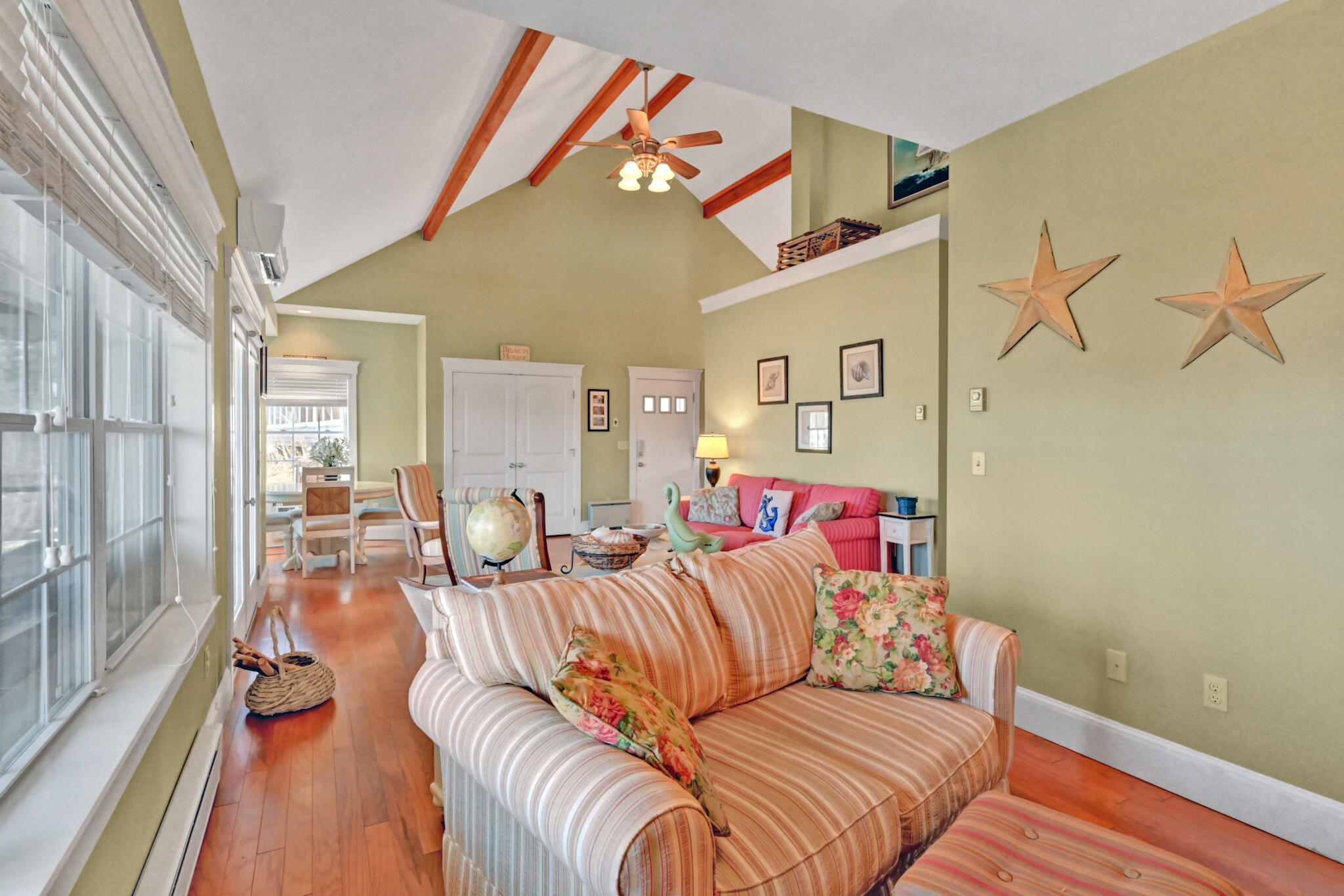 29 W Island Way, 512