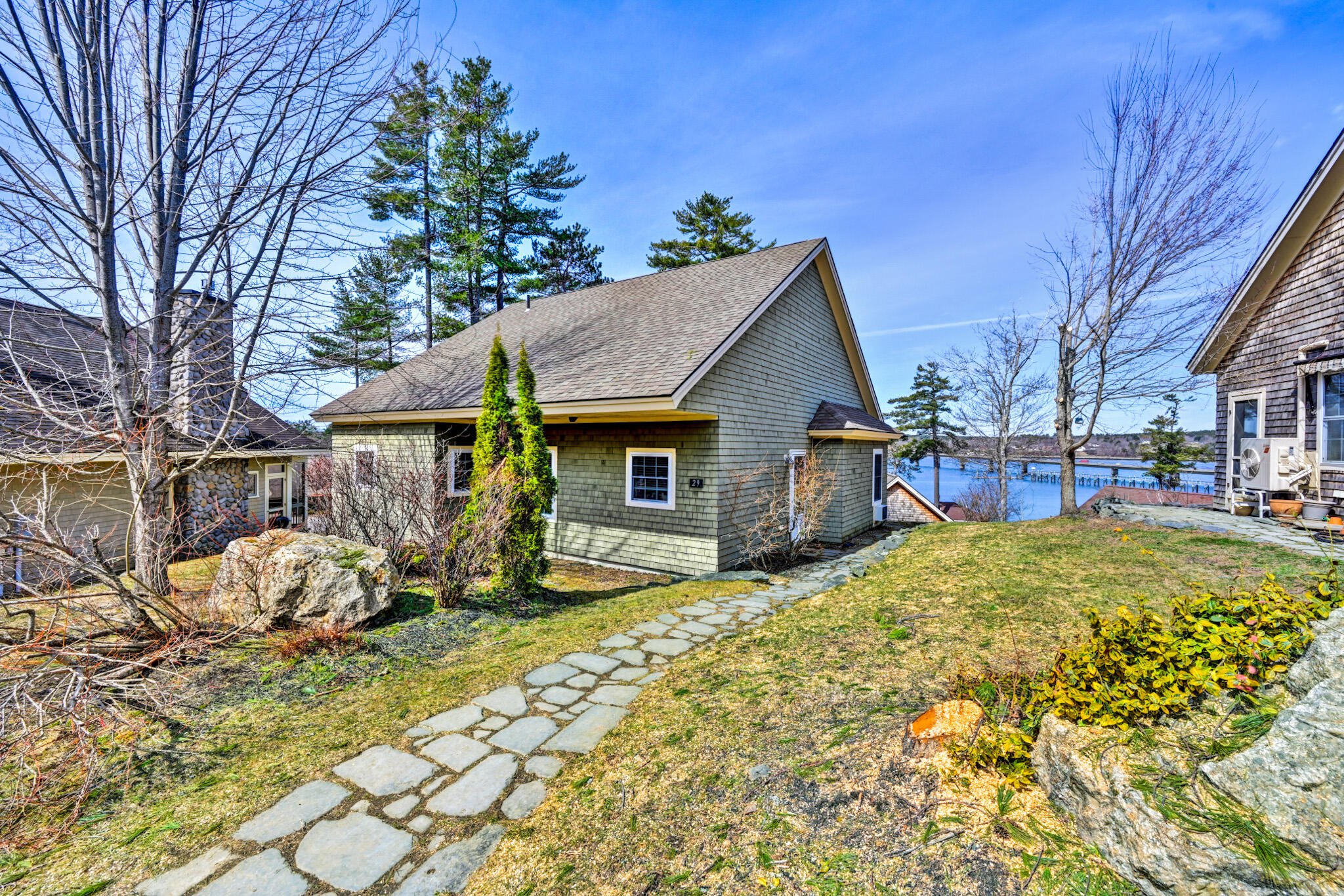 29 W Island Way, 512