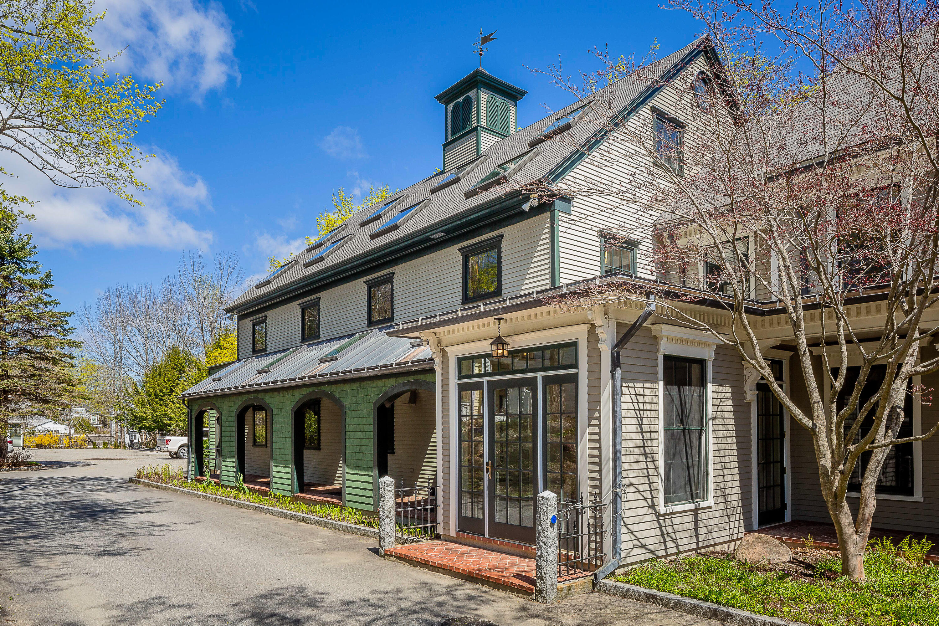 69 Elm Street, 200
